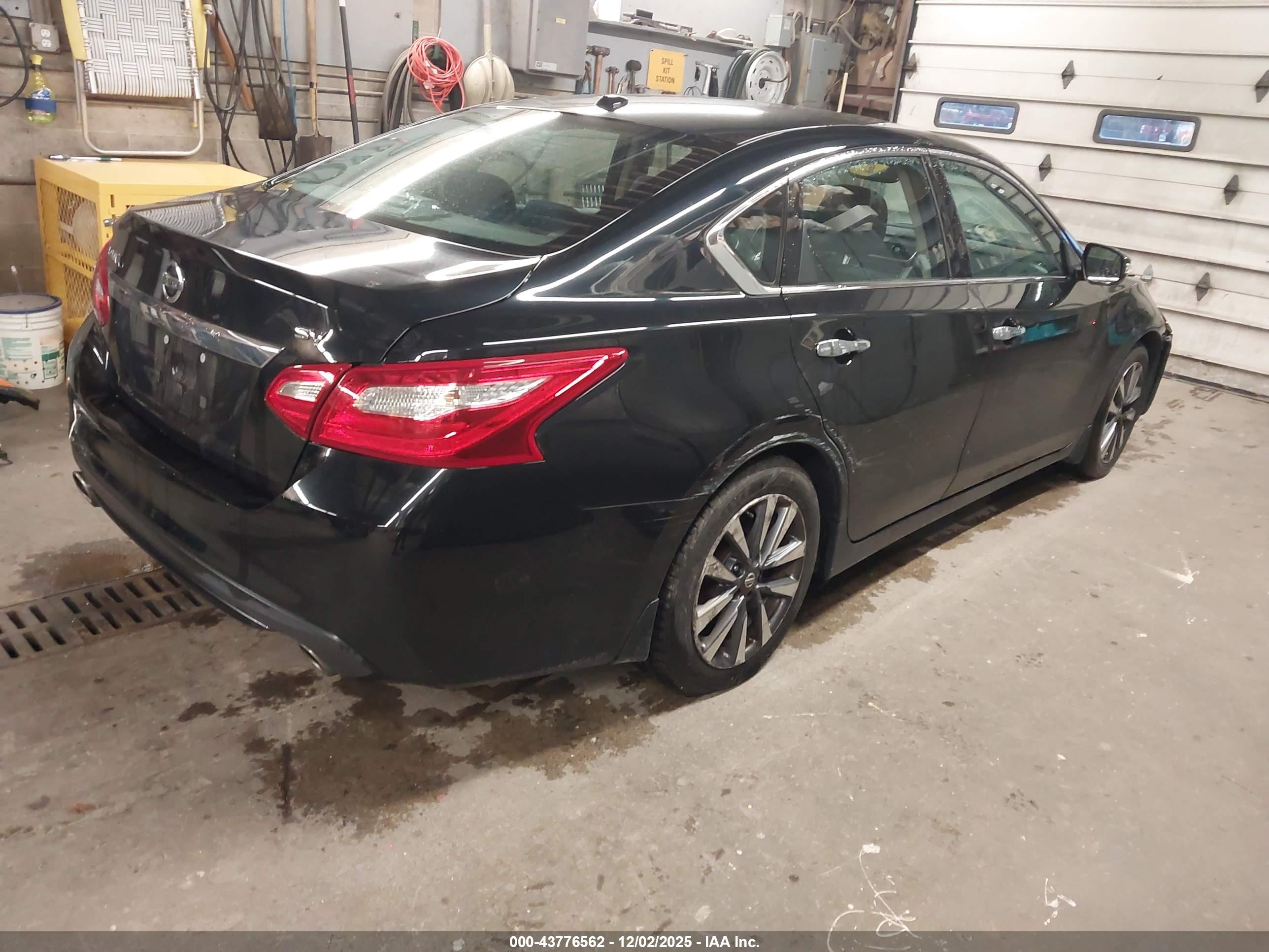 NISSAN ALTIMA image 4