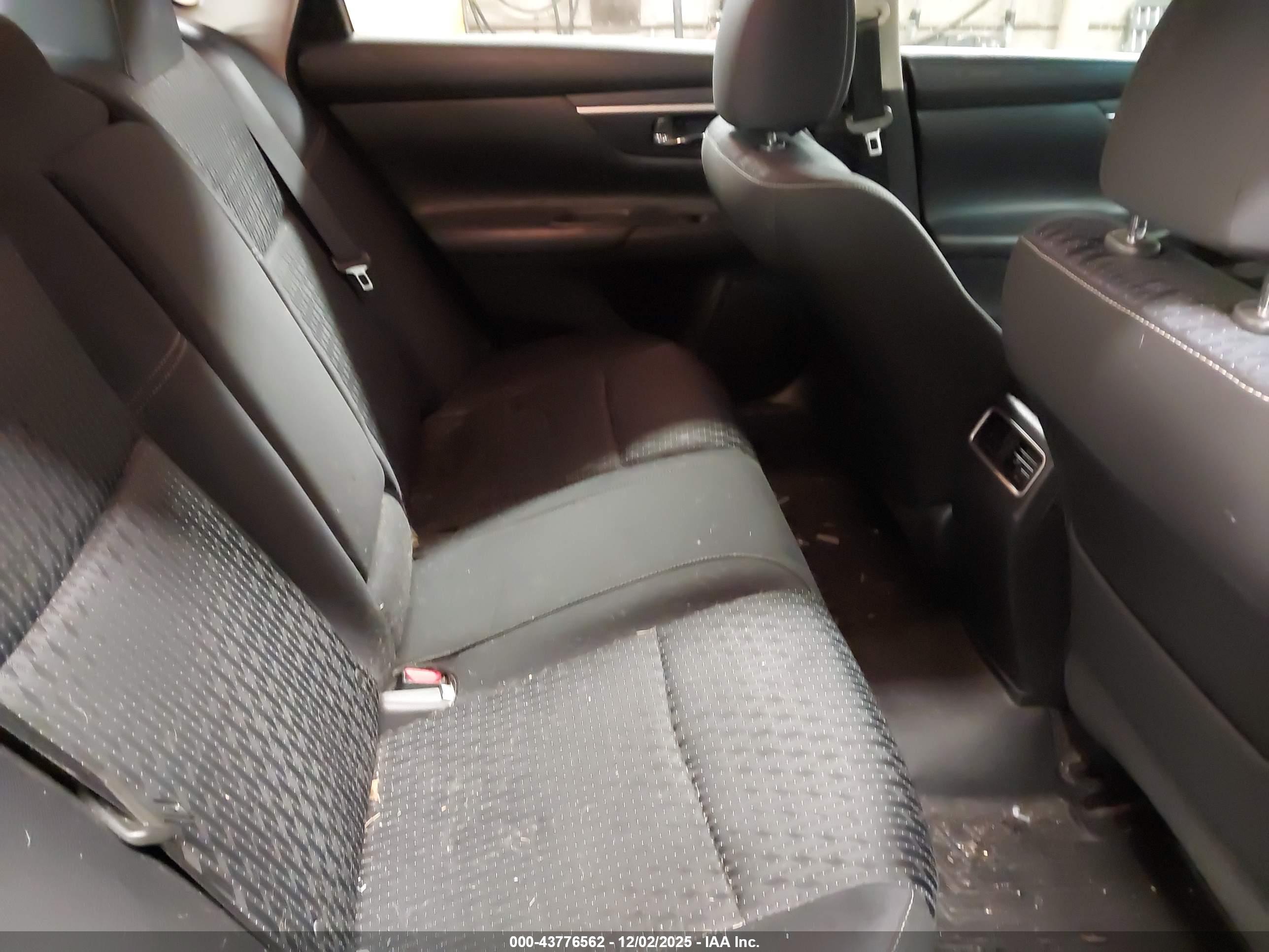 NISSAN ALTIMA image 8