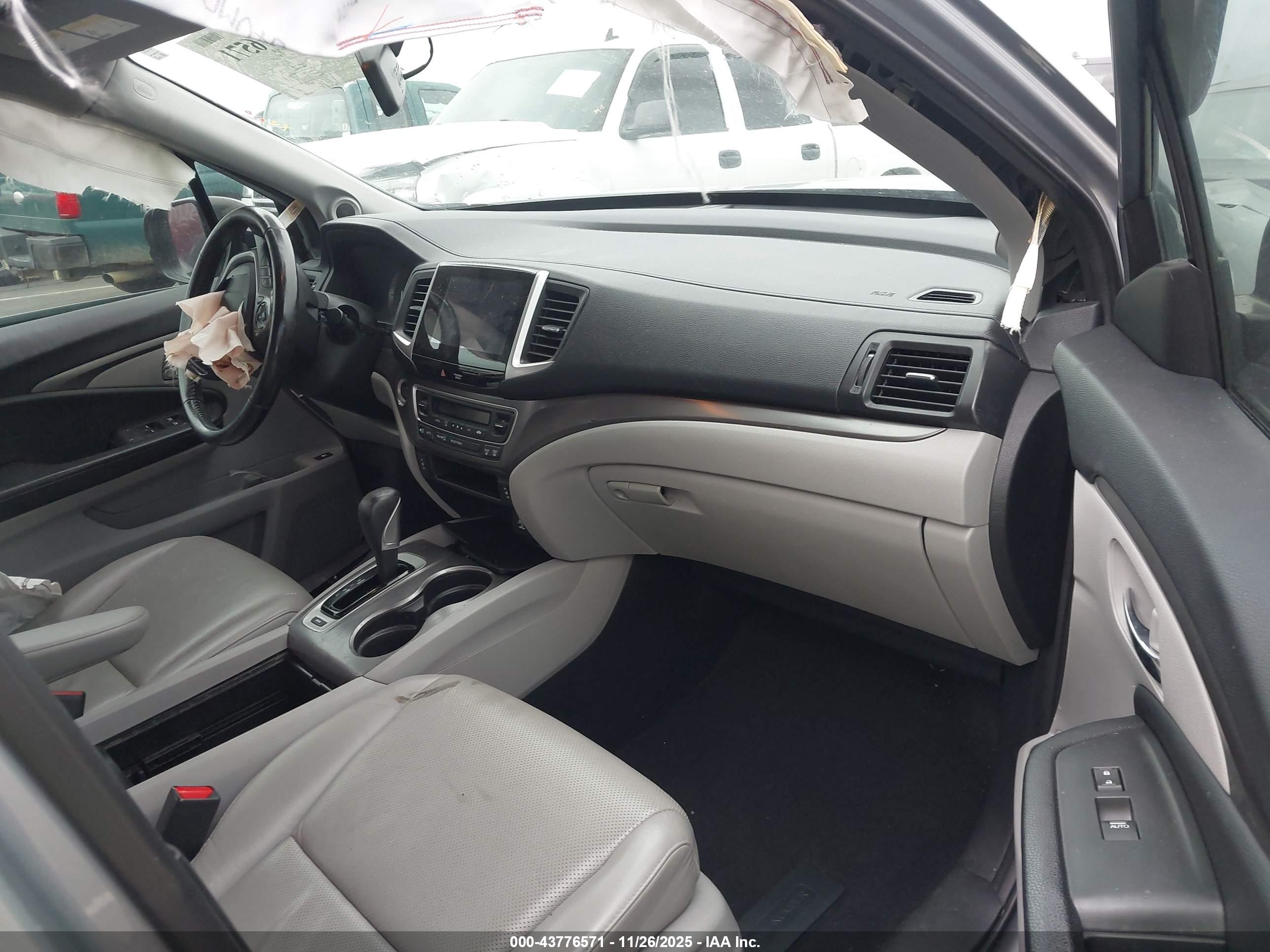 HONDA RIDGELINE image 5