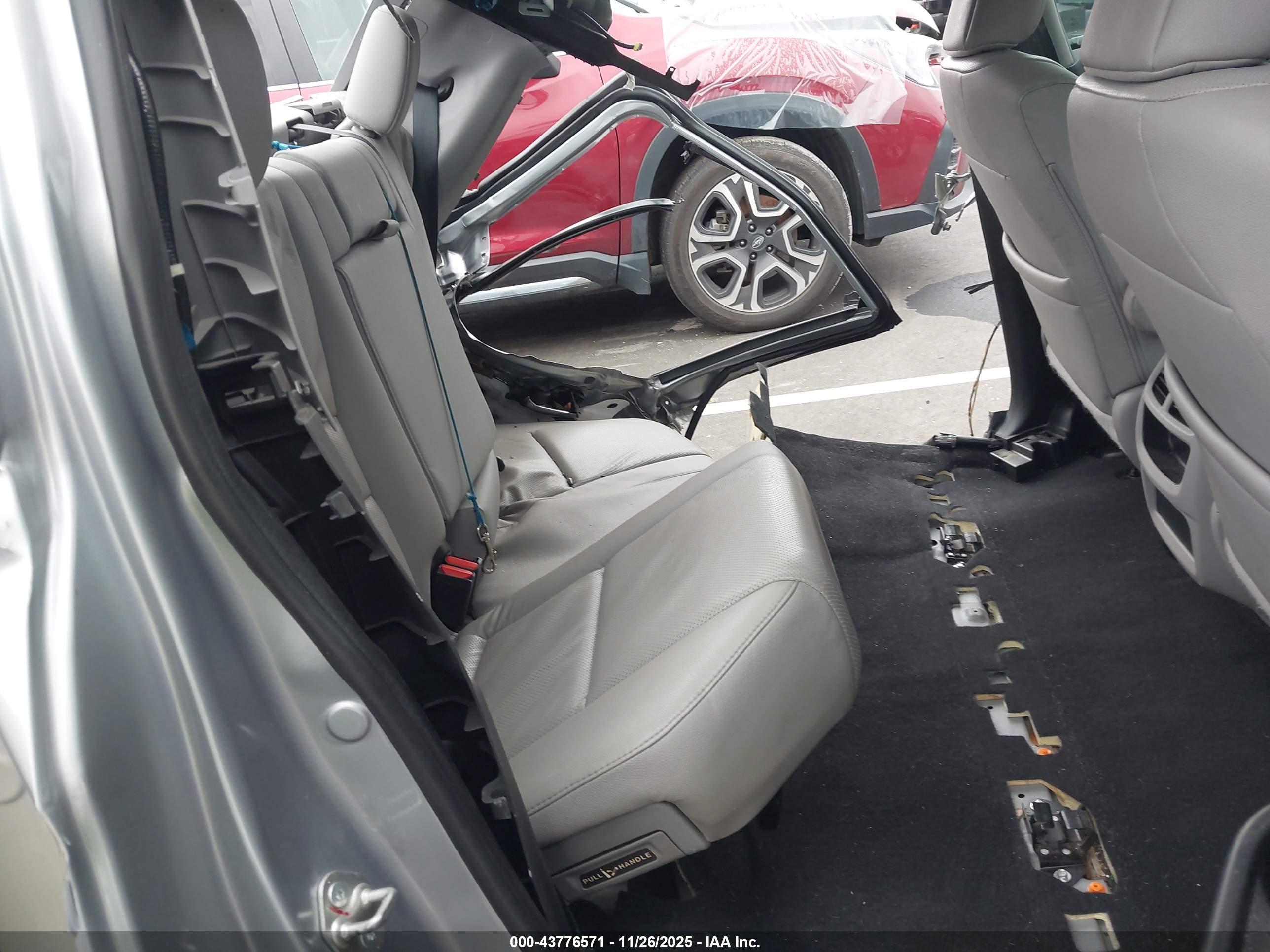 HONDA RIDGELINE image 8
