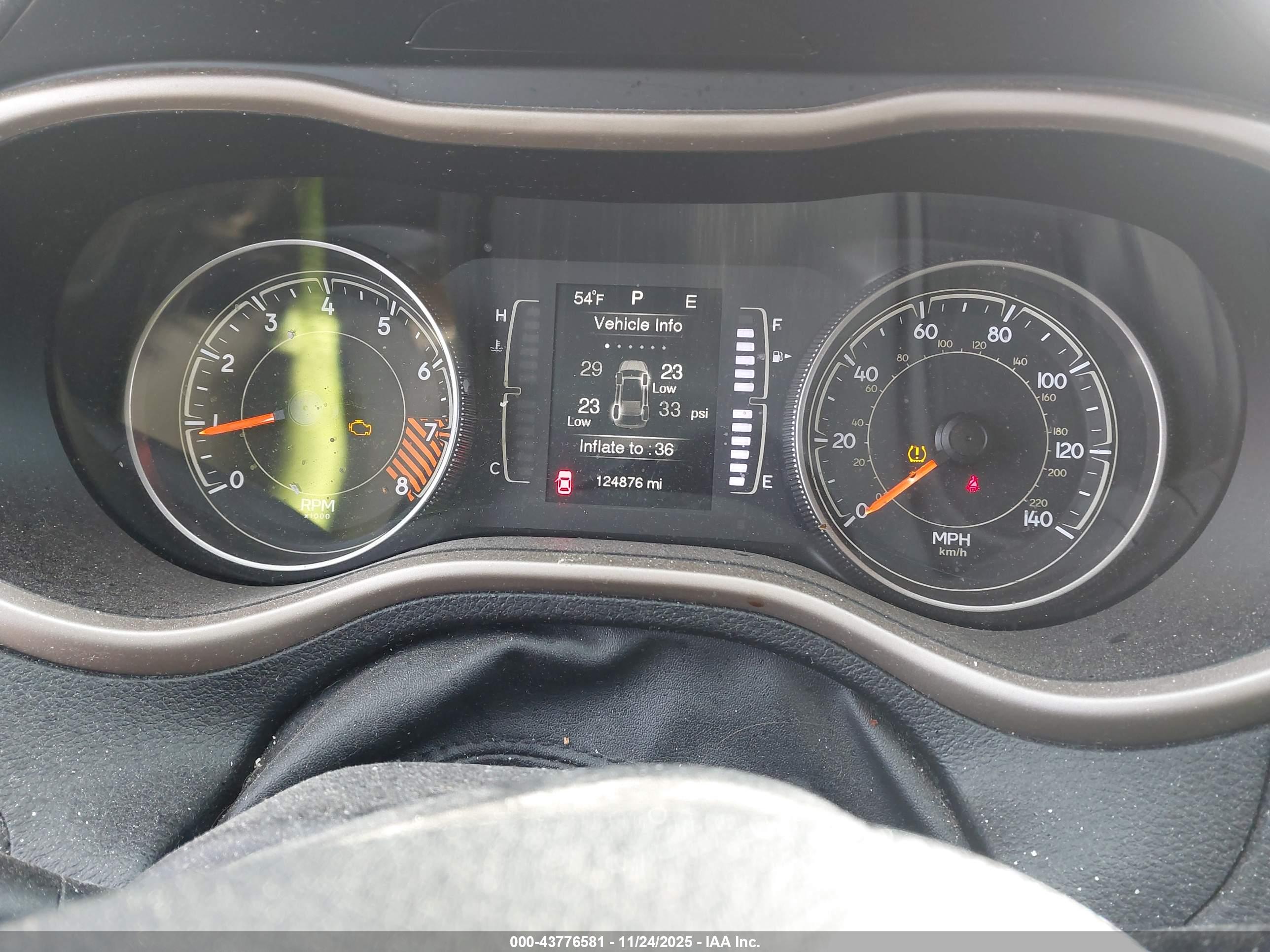 JEEP CHEROKEE image 7