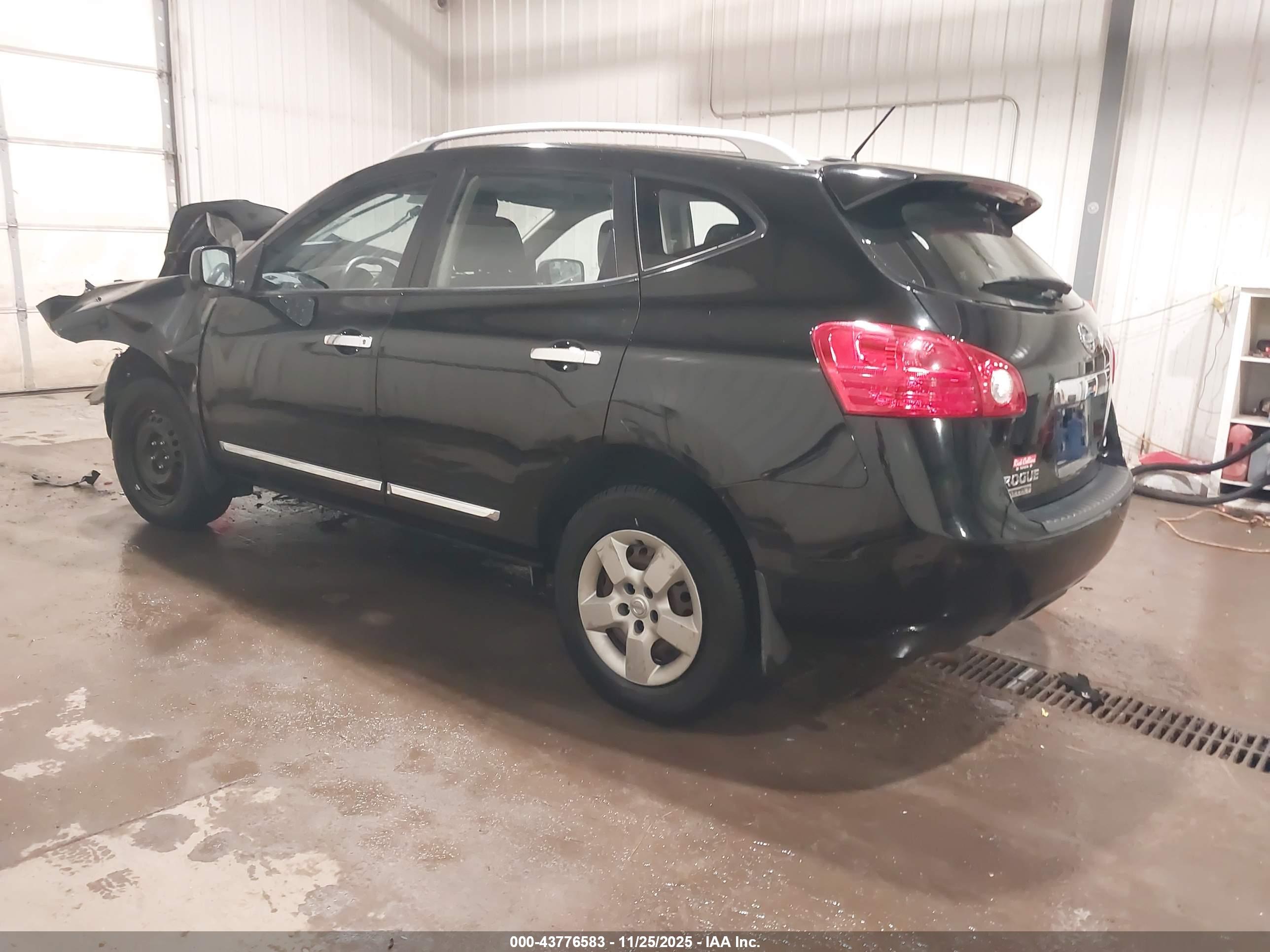 NISSAN ROGUE image 3