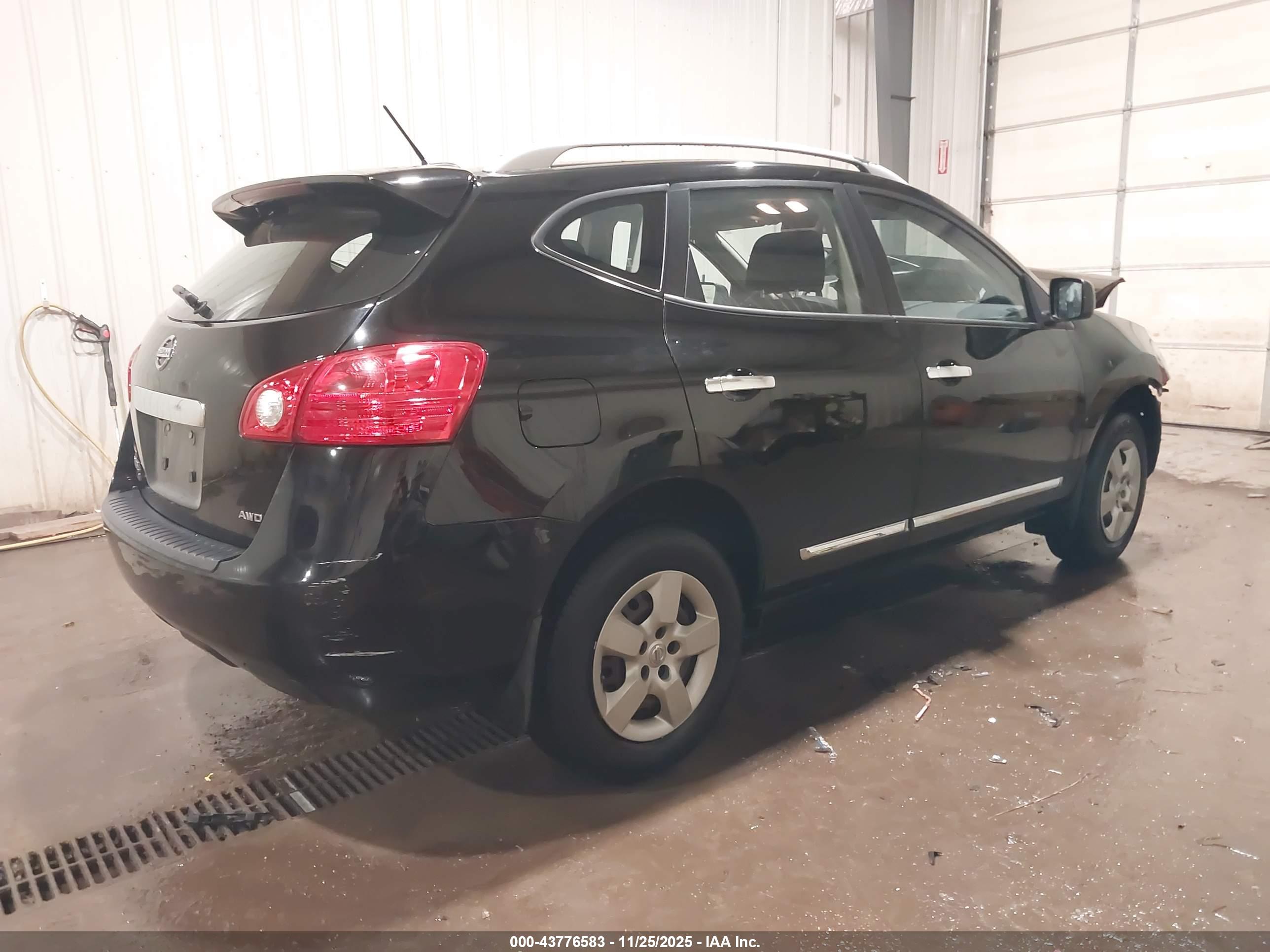 NISSAN ROGUE image 4