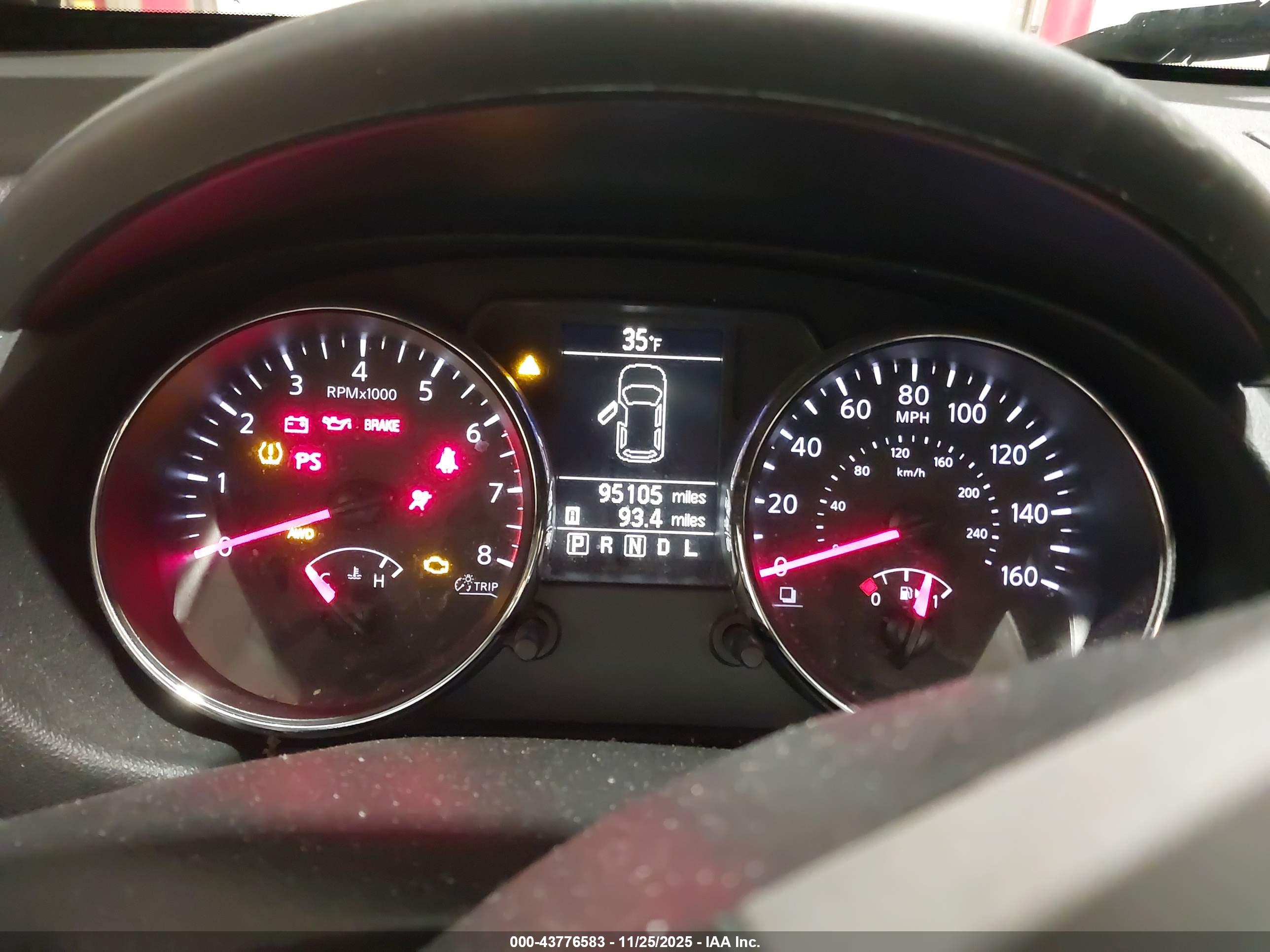 NISSAN ROGUE image 7