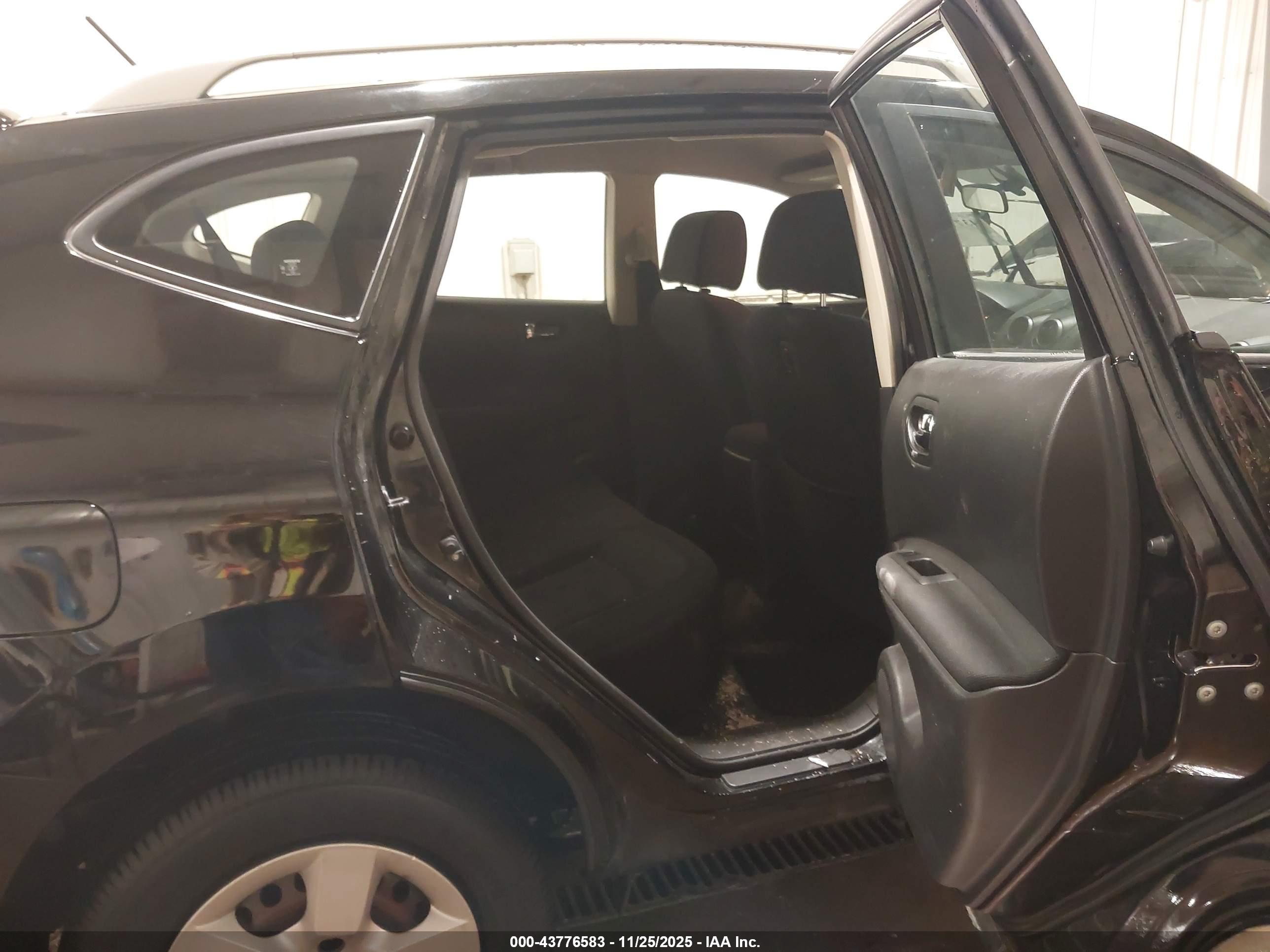 NISSAN ROGUE image 8