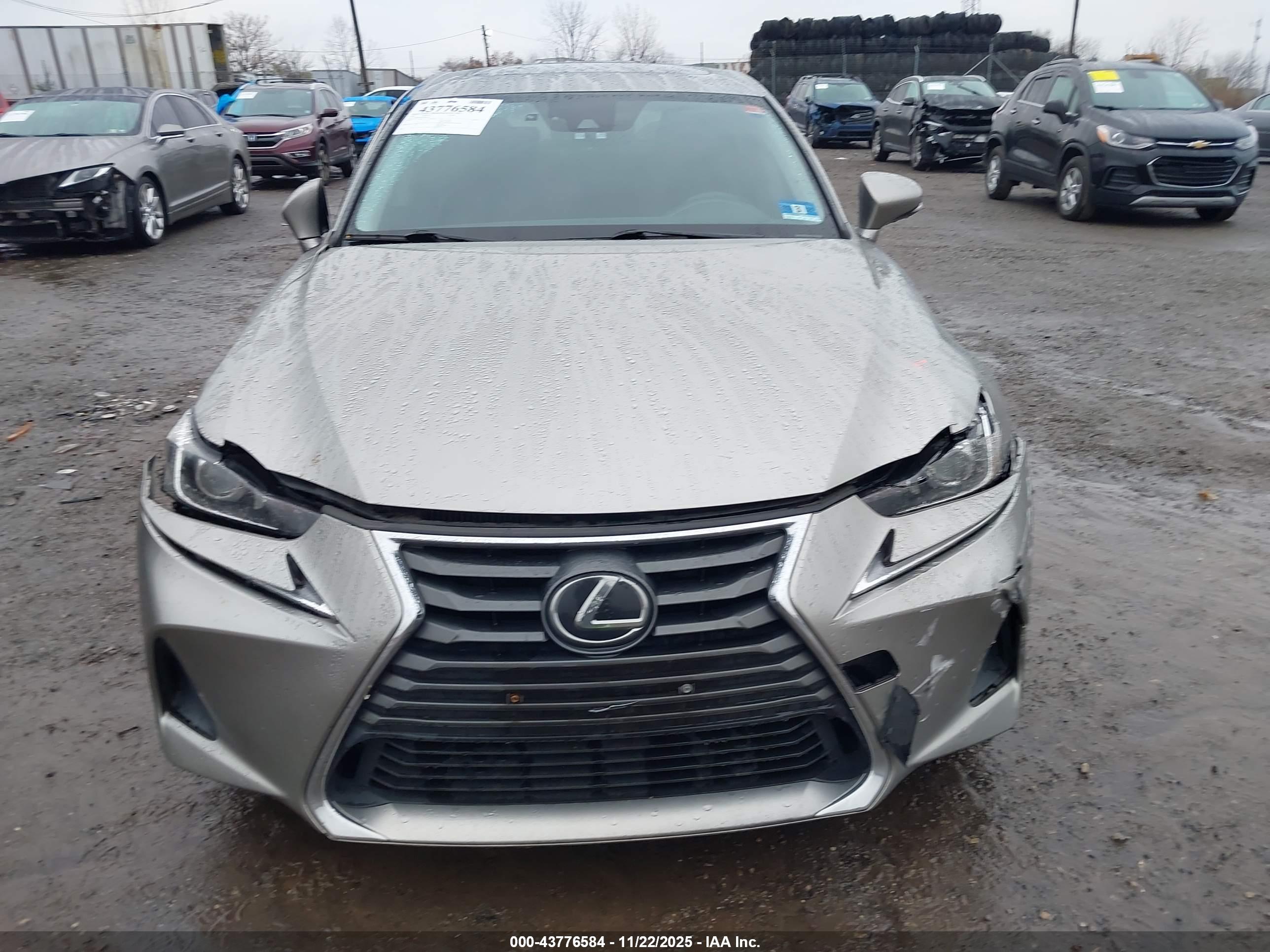 LEXUS IS image 6