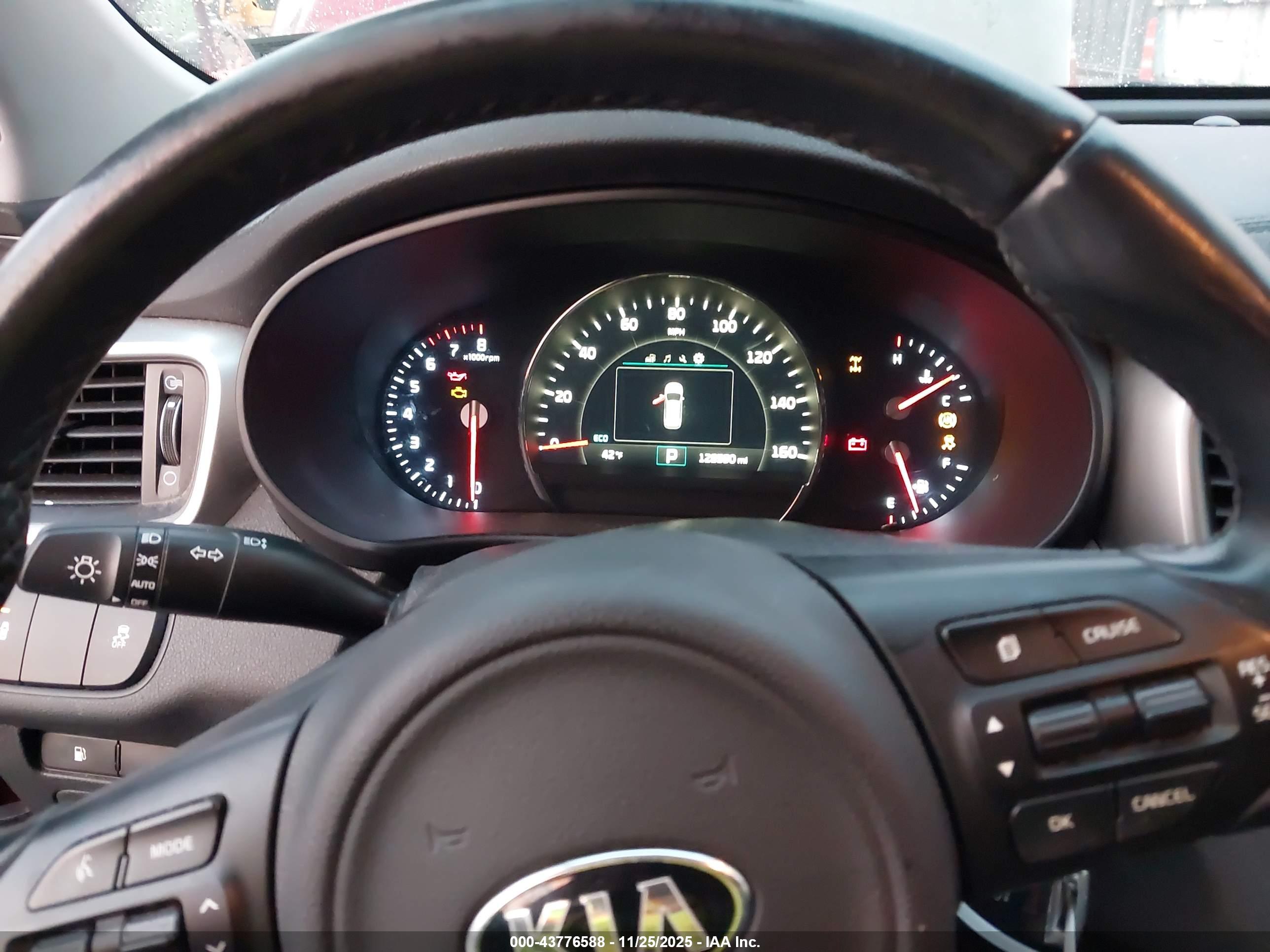 KIA SORENTO image 7