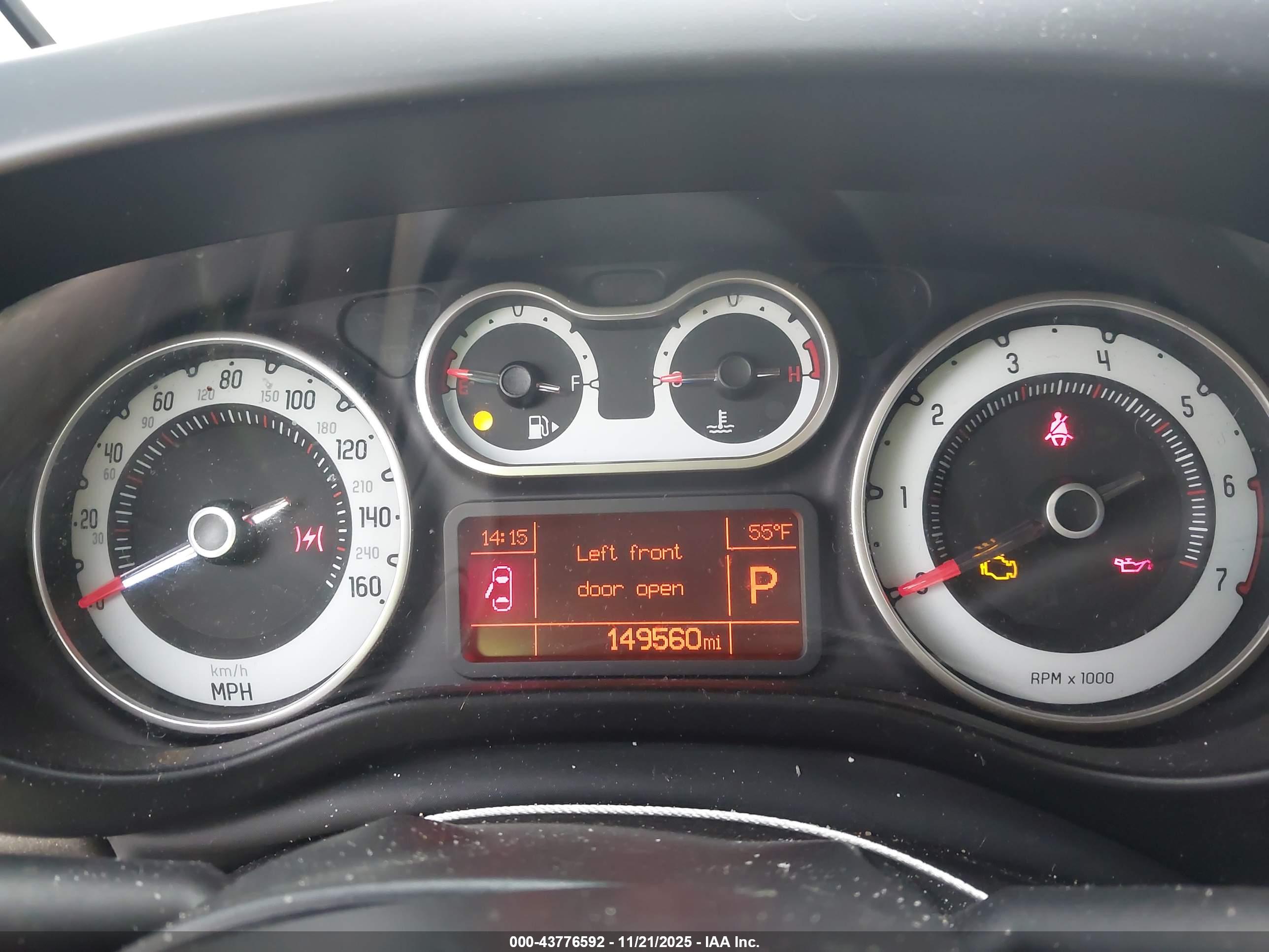 FIAT 500L image 7