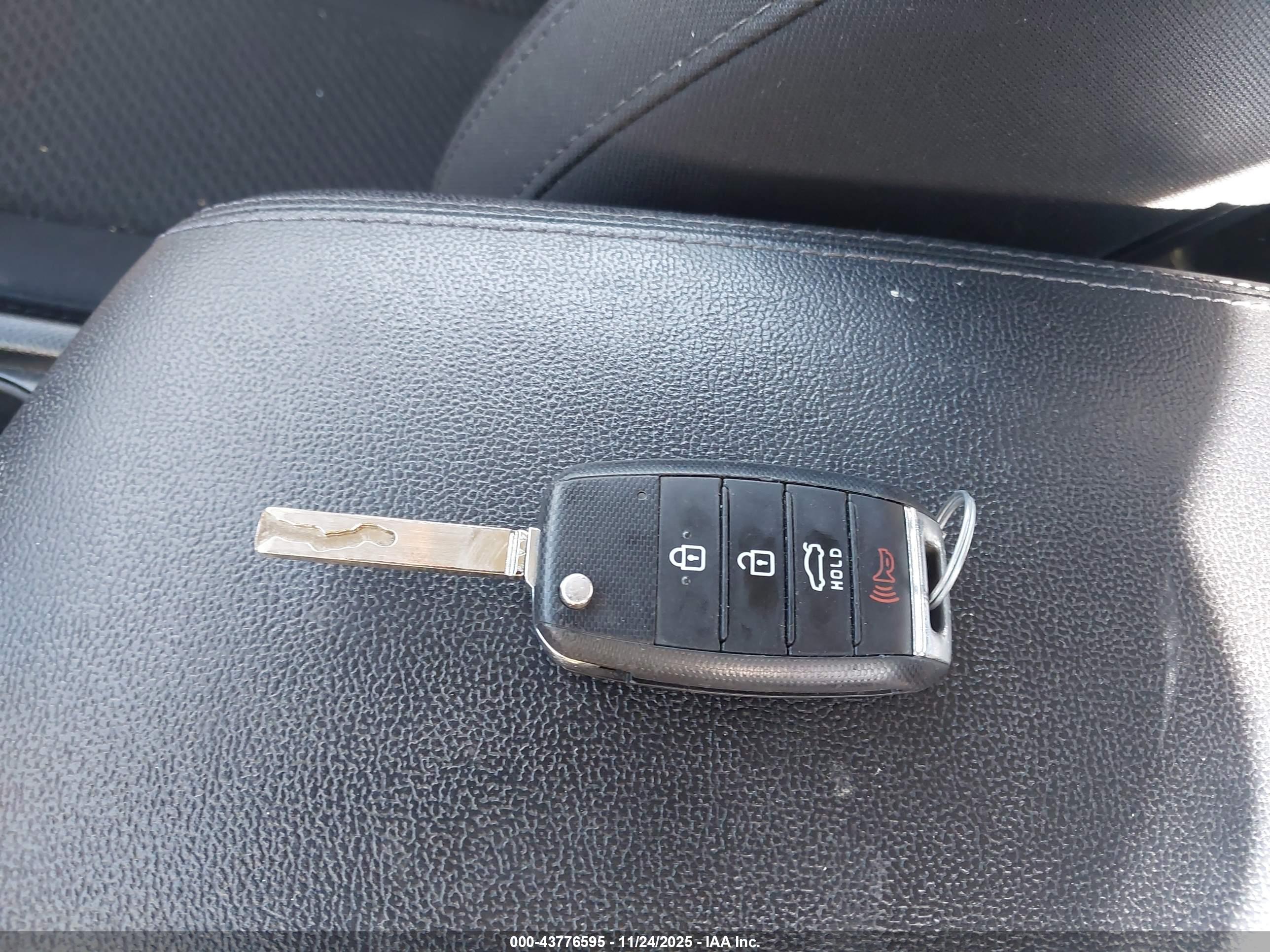 KIA OPTIMA image 11