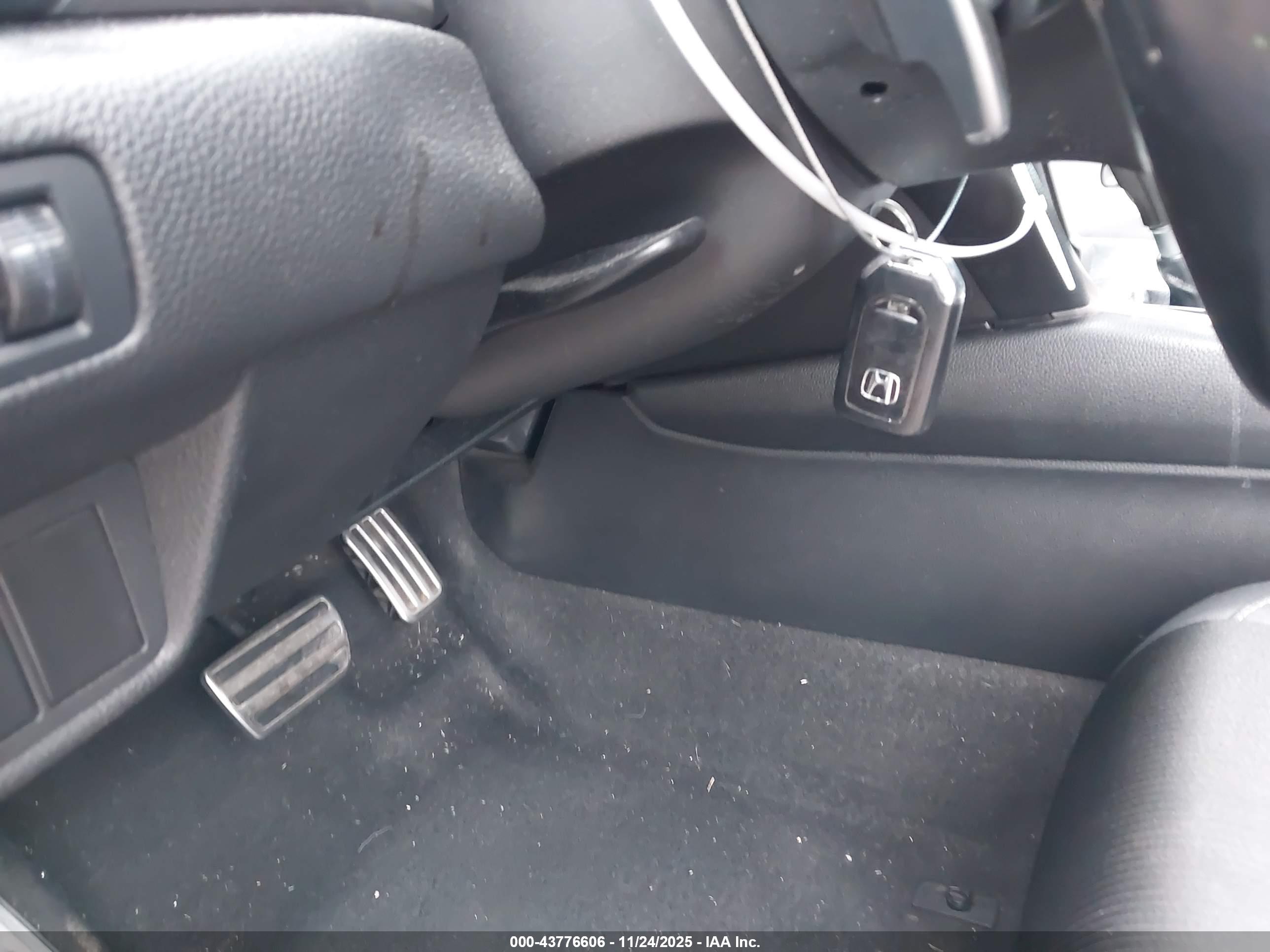 HONDA ACCORD image 11