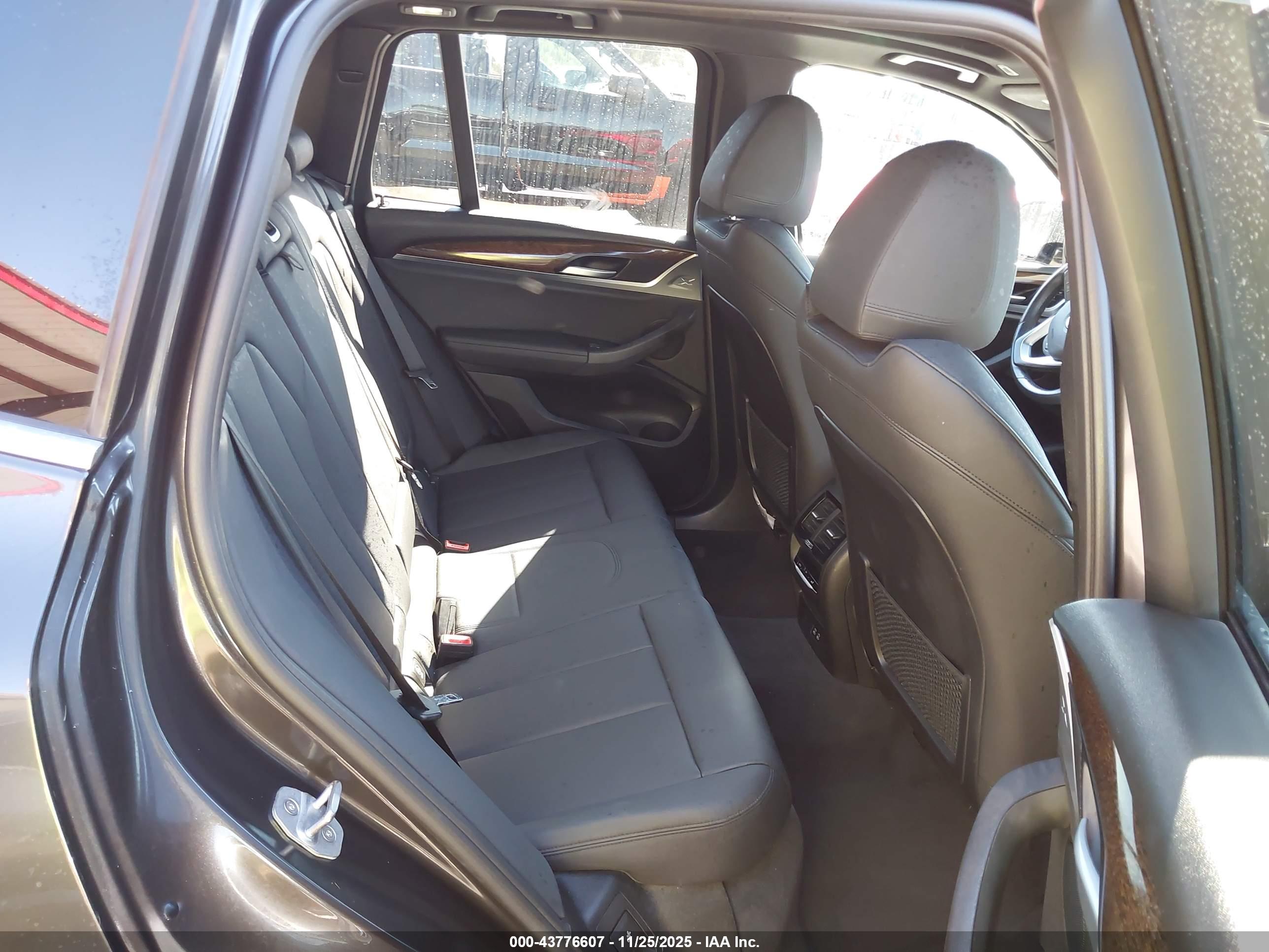 BMW X3 image 8