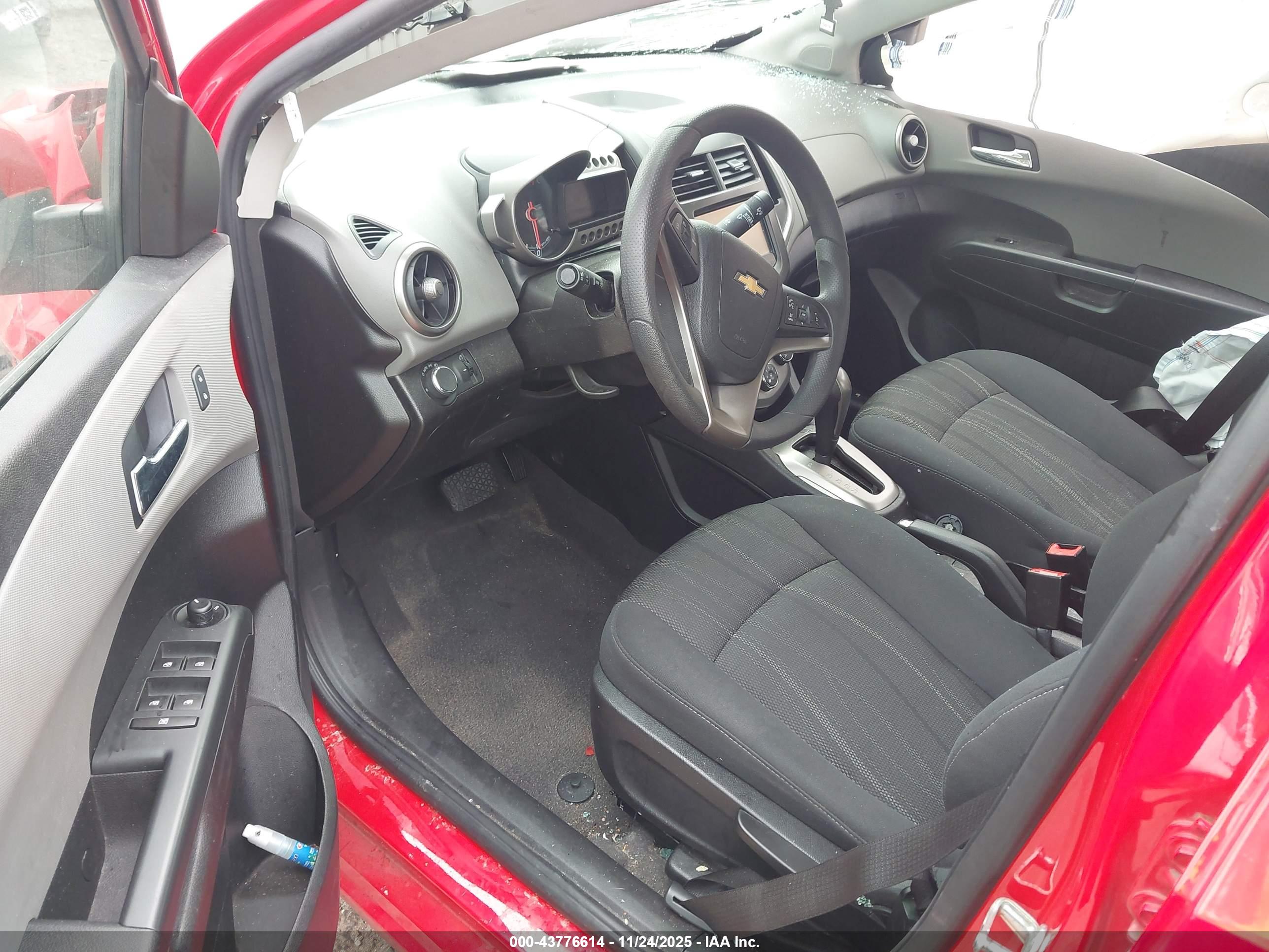 CHEVROLET SONIC image 5