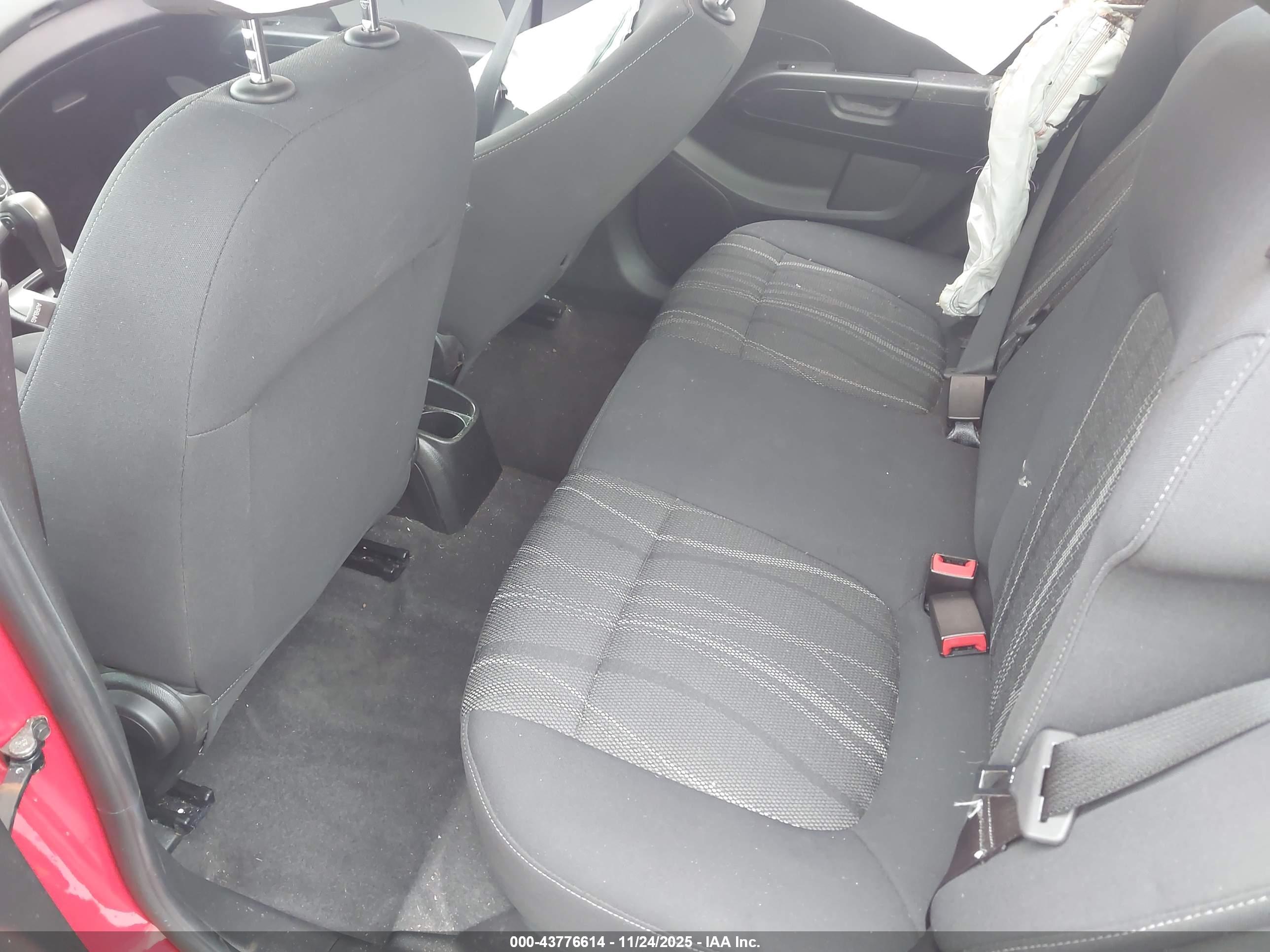 CHEVROLET SONIC image 8
