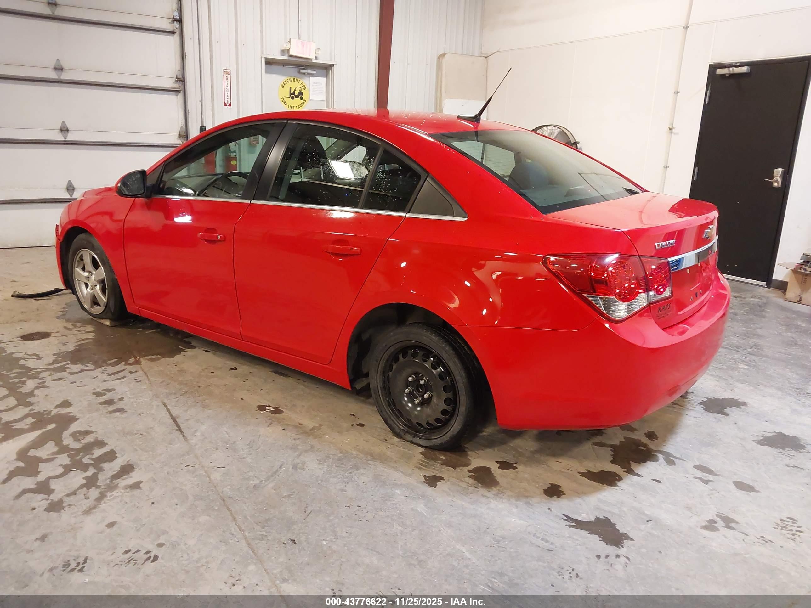 CHEVROLET CRUZE image 3