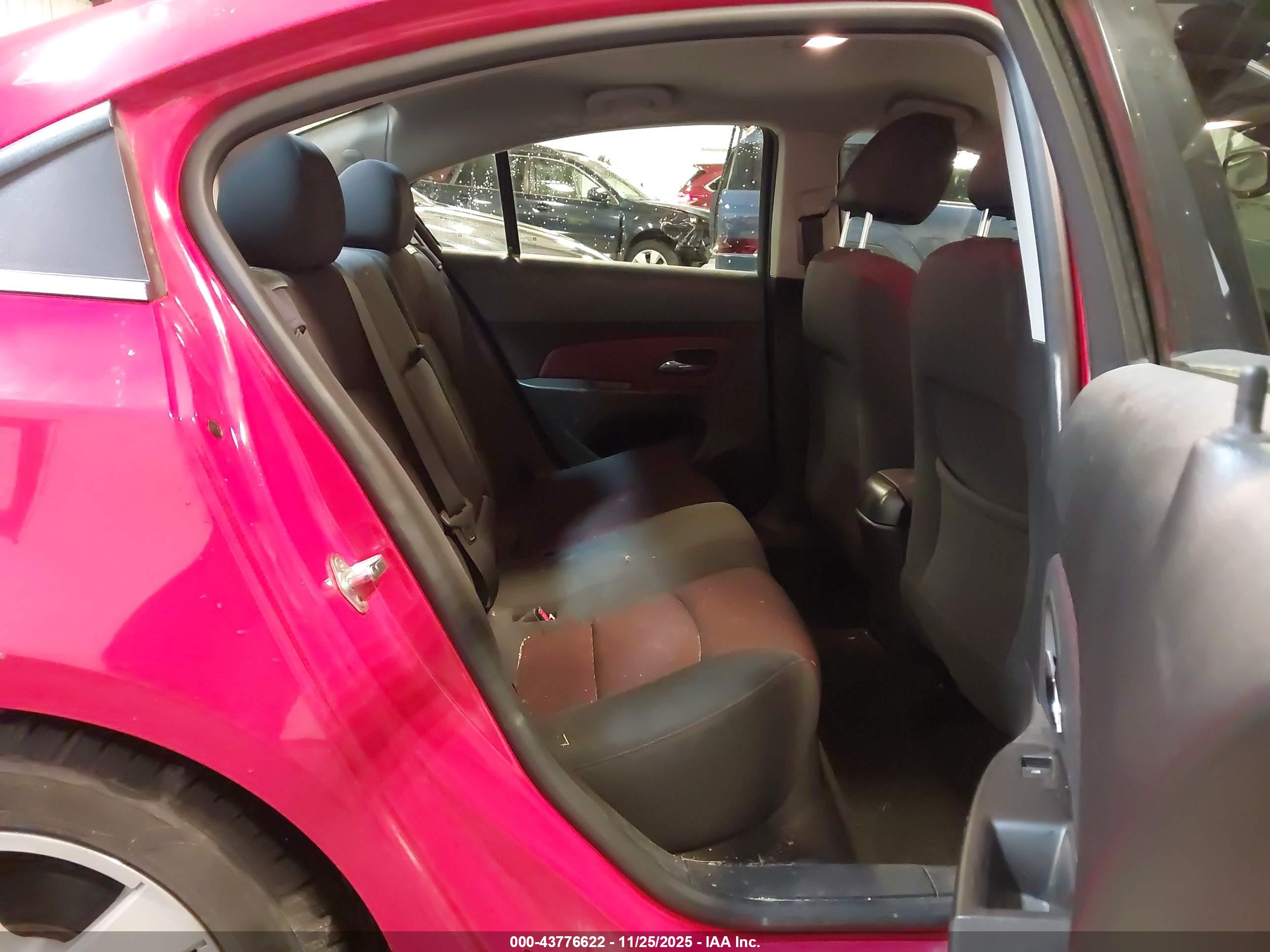 CHEVROLET CRUZE image 8