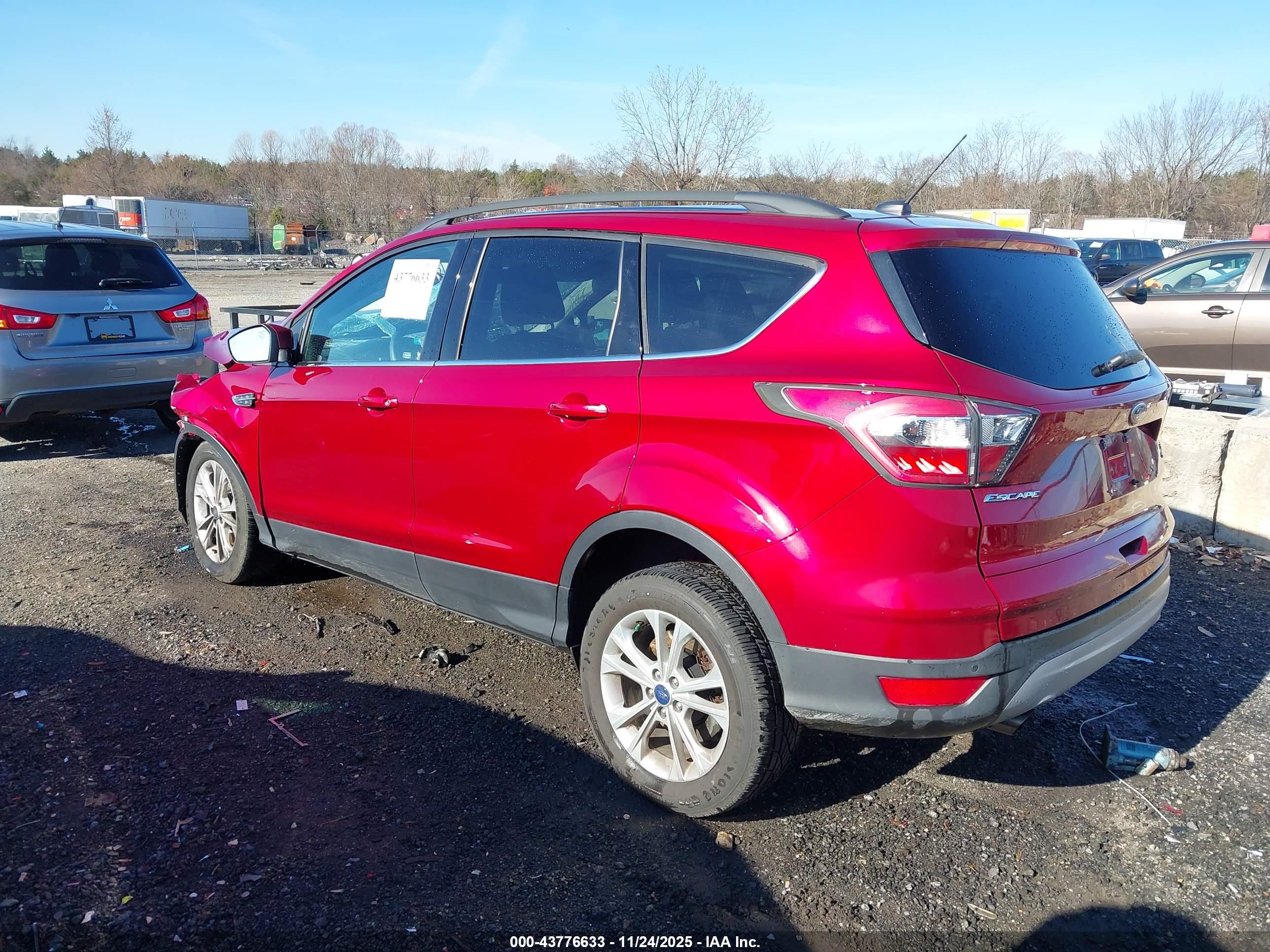 FORD ESCAPE image 3