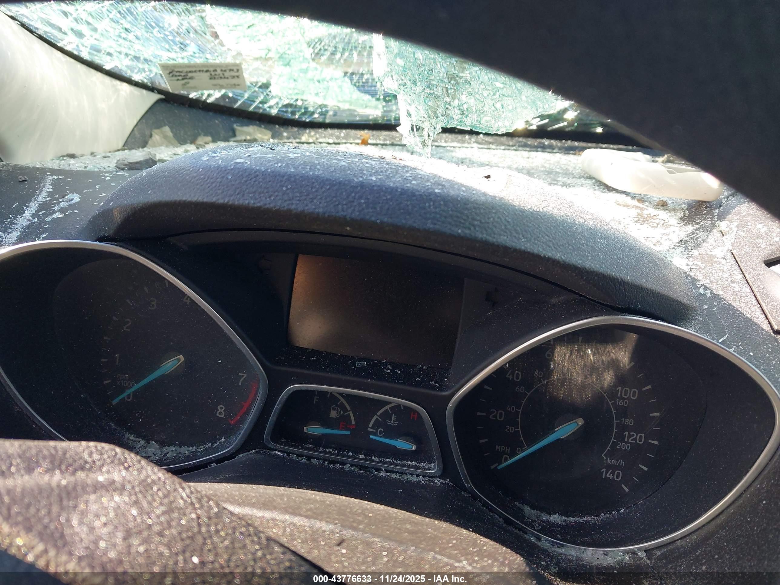 FORD ESCAPE image 7