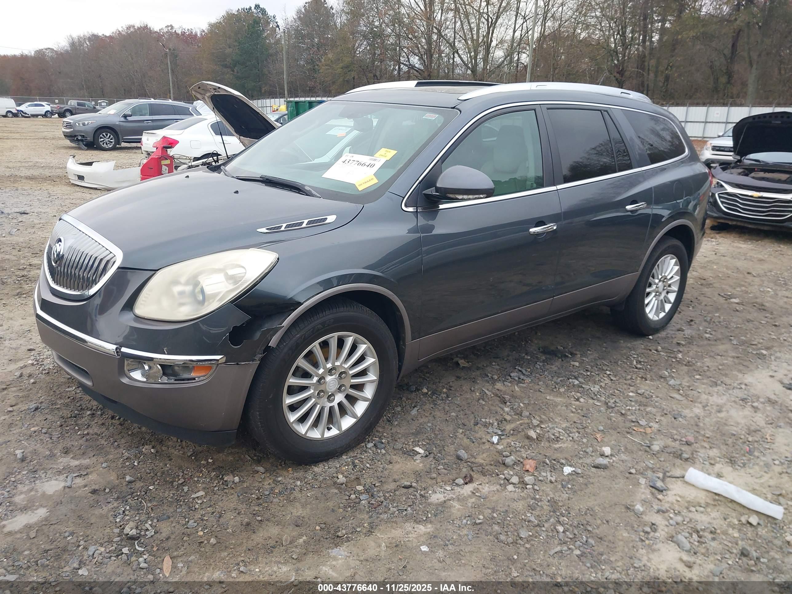 BUICK ENCLAVE image 2