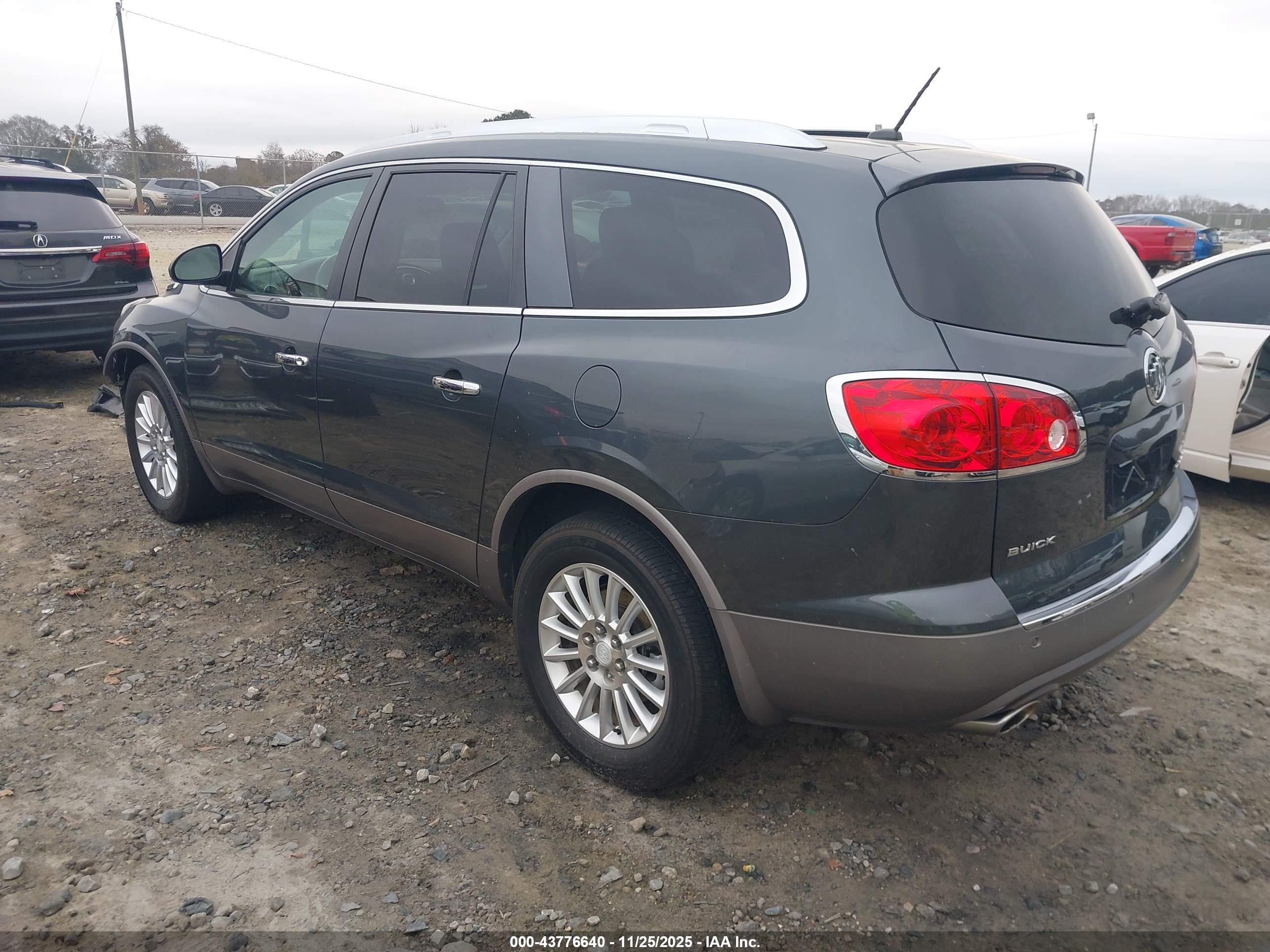 BUICK ENCLAVE image 3