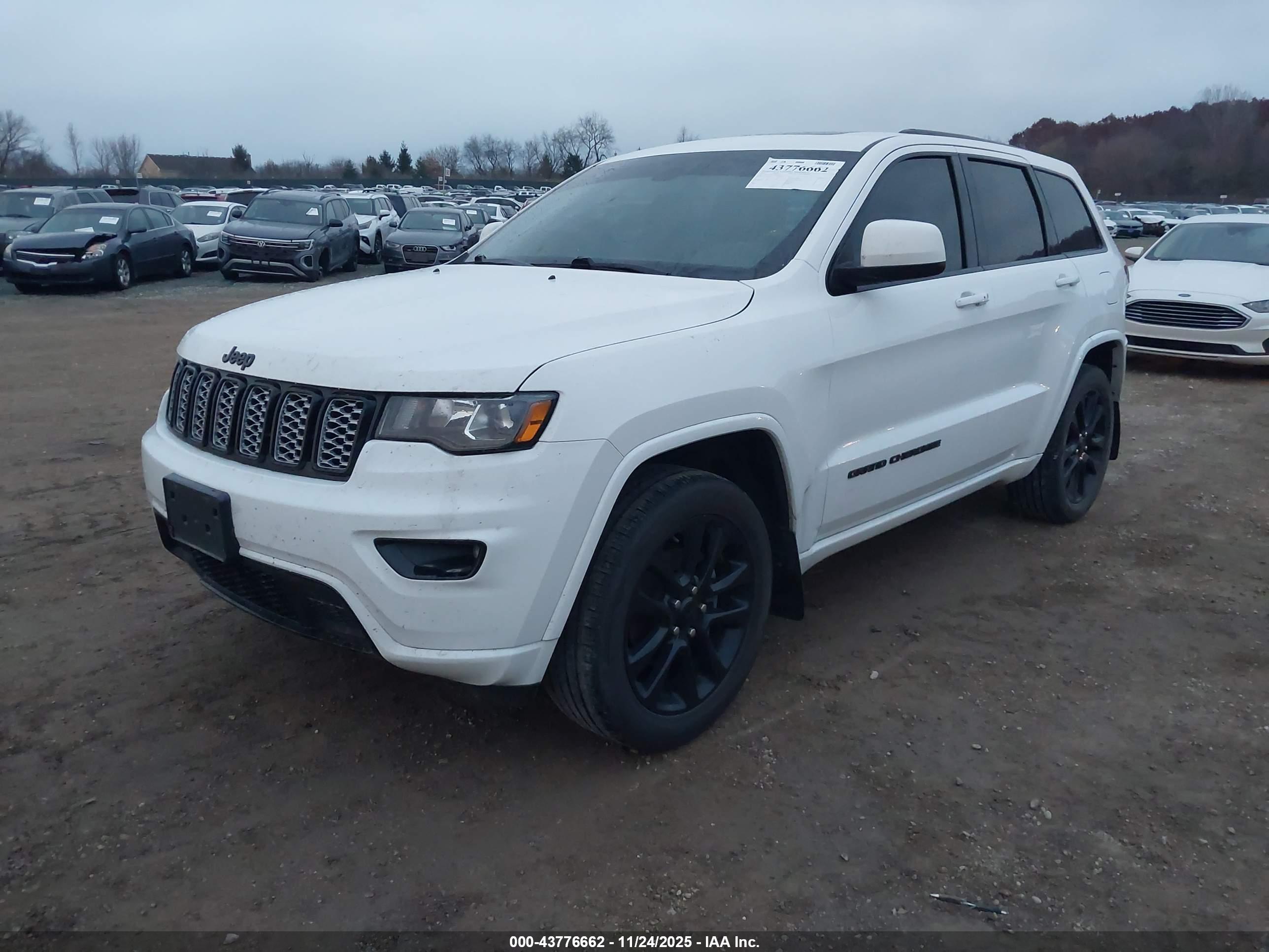 JEEP GRAND image 2