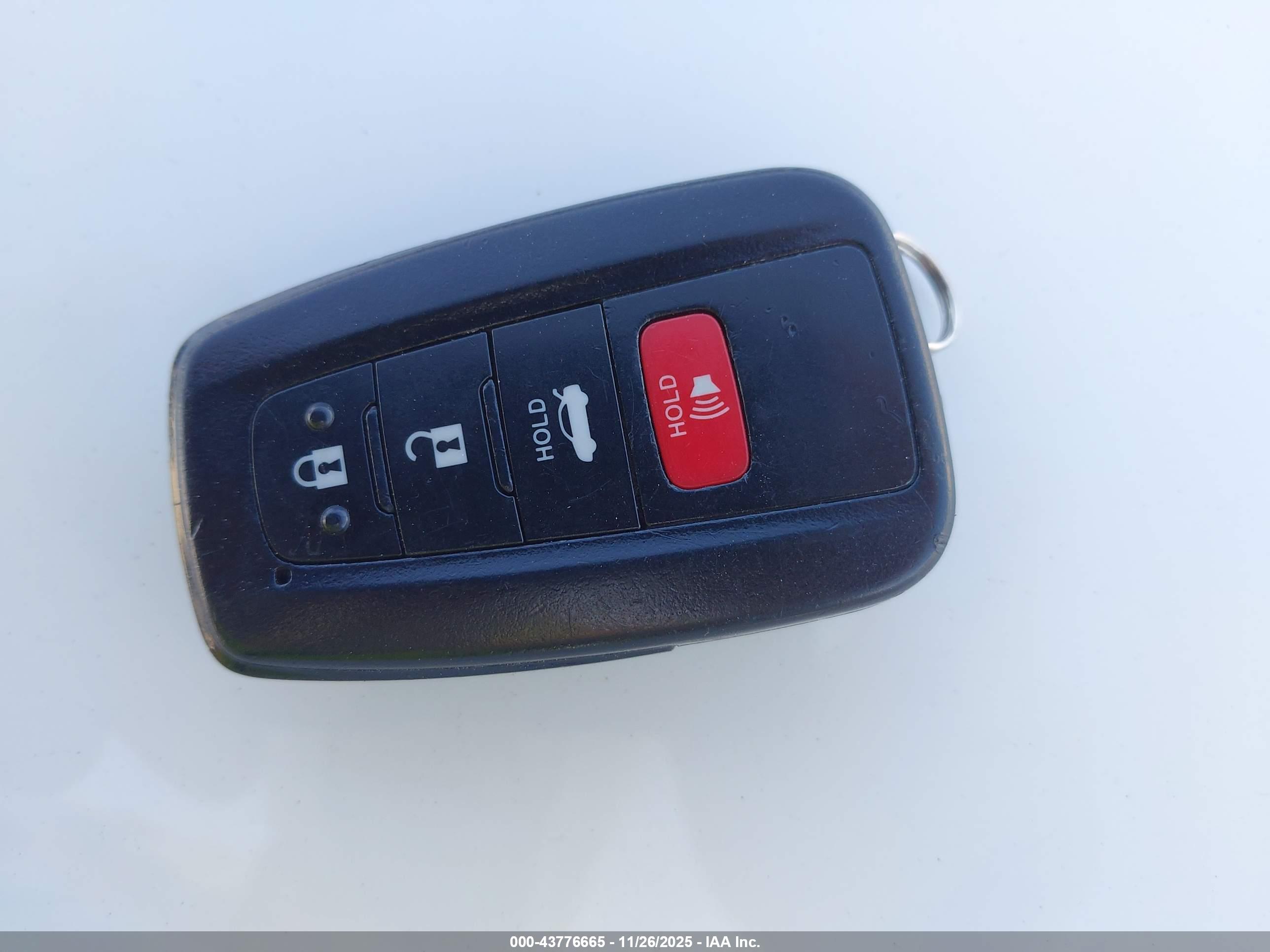 TOYOTA CAMRY image 11