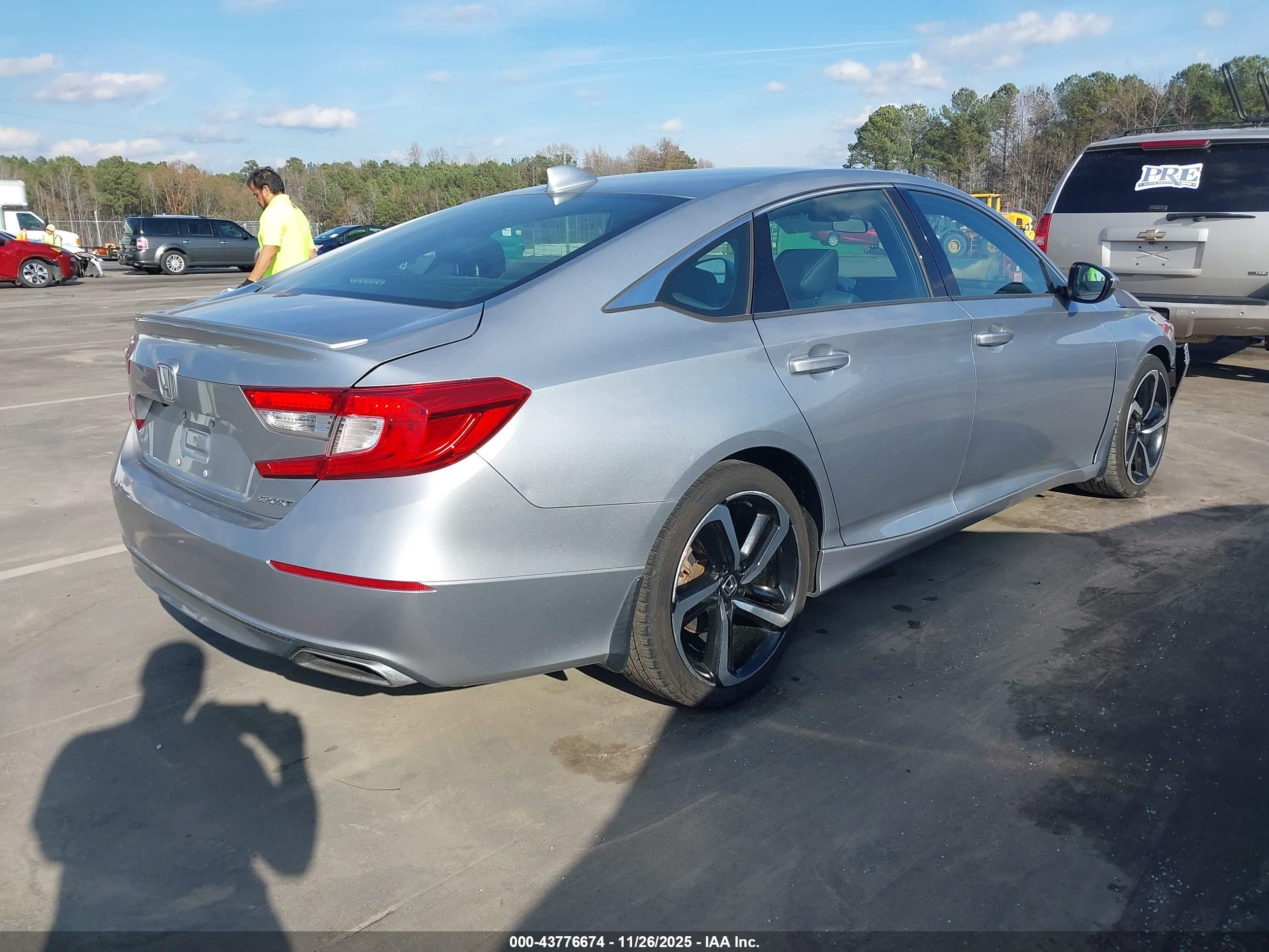 HONDA ACCORD image 4
