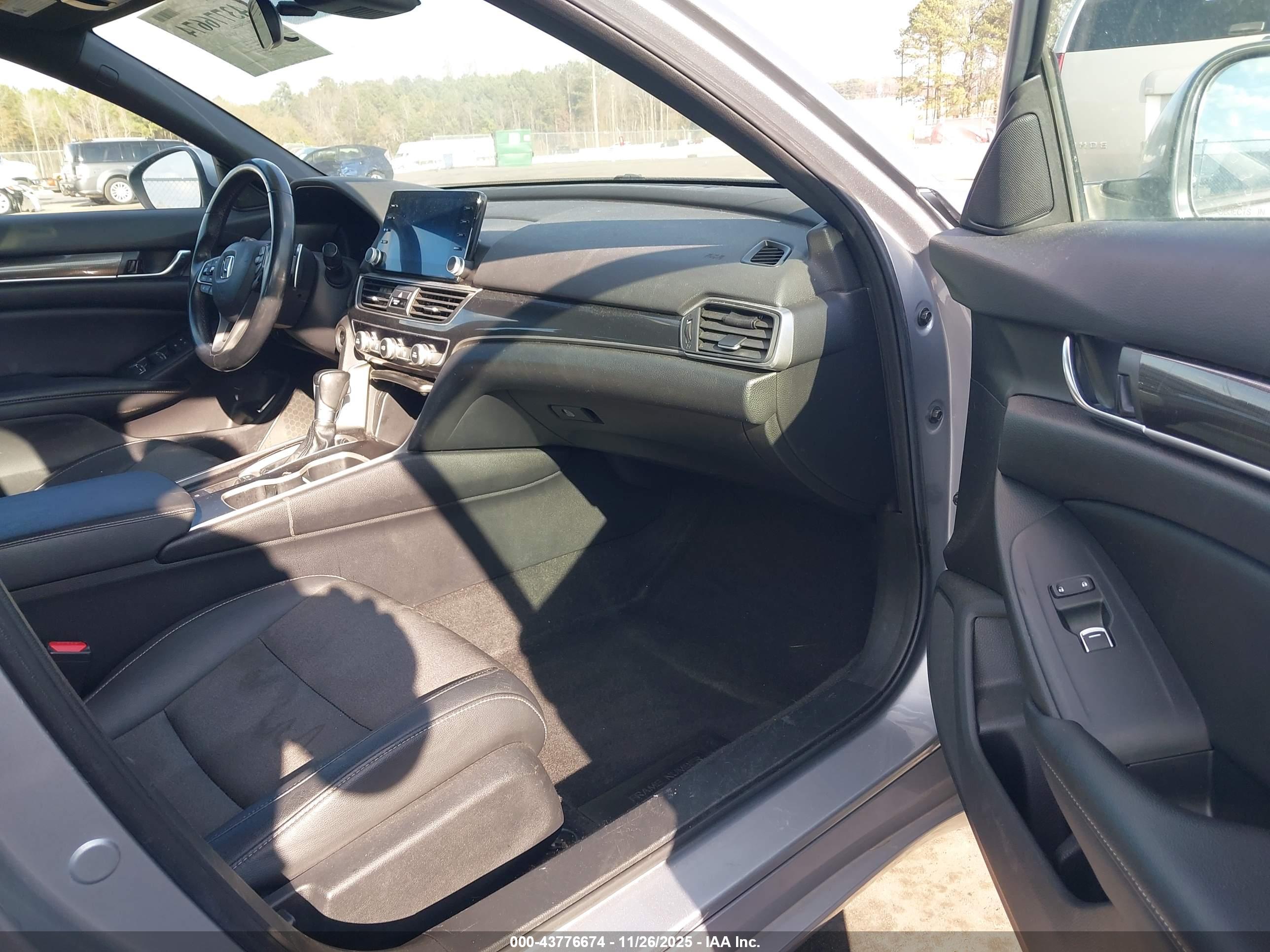 HONDA ACCORD image 5