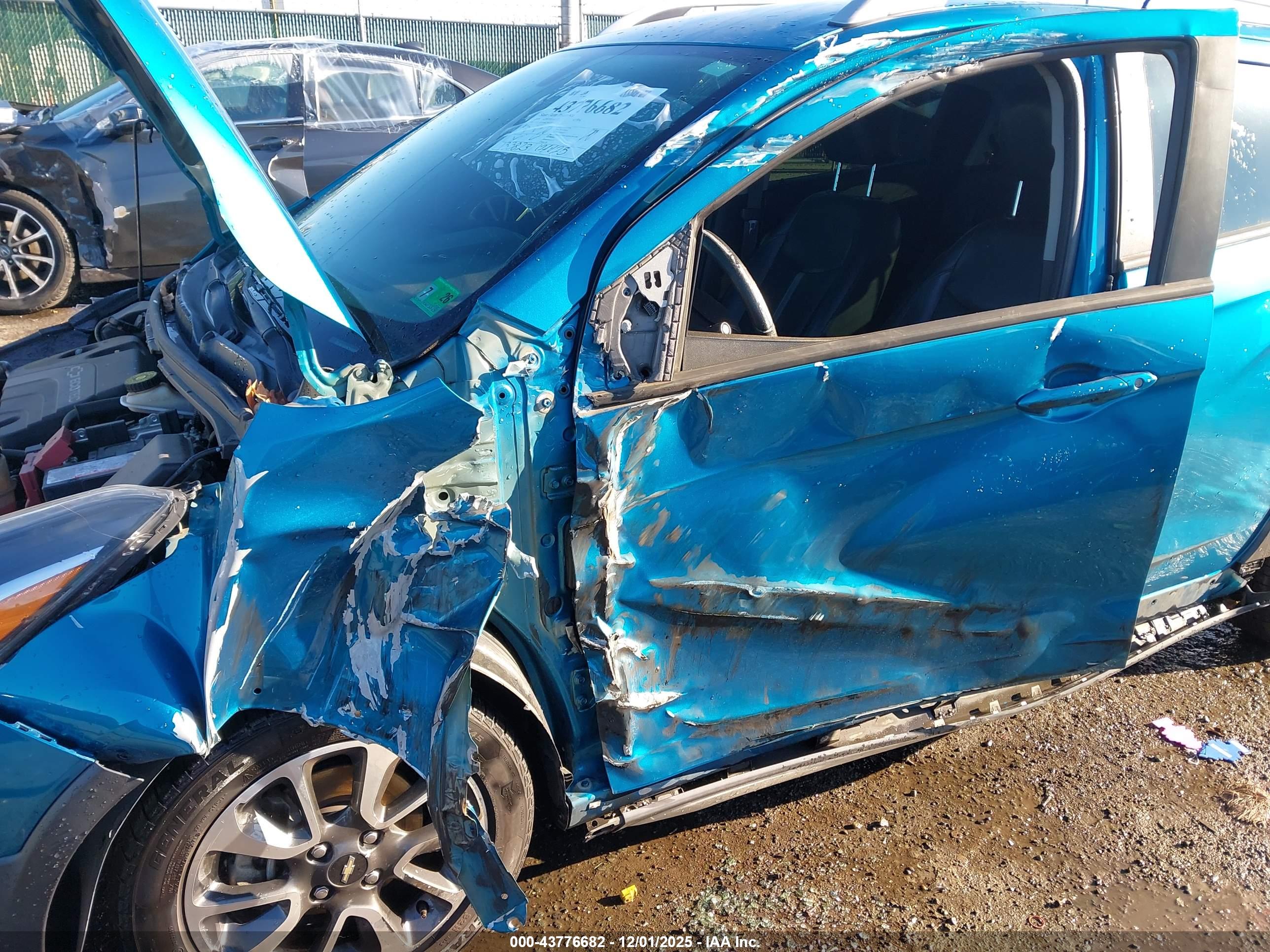 CHEVROLET SPARK image 6