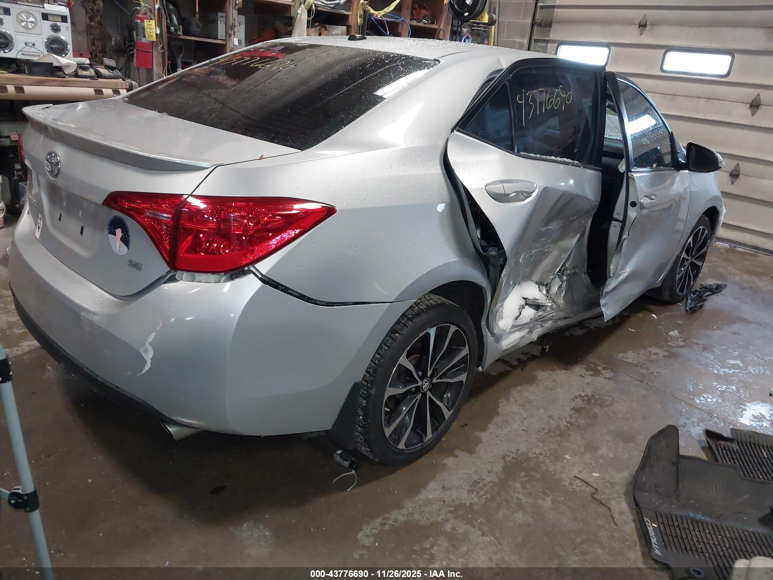 TOYOTA COROLLA image 4