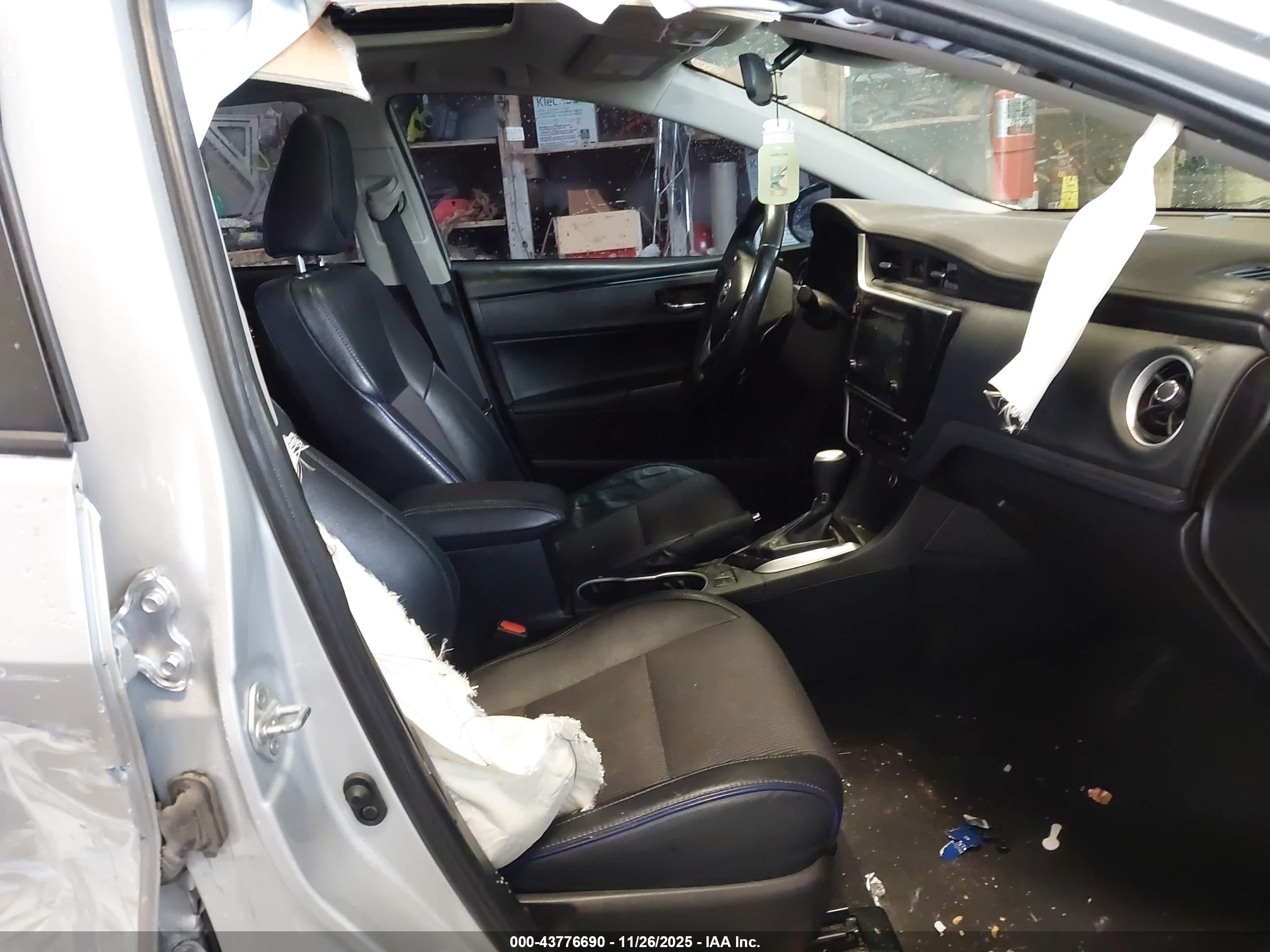 TOYOTA COROLLA image 5