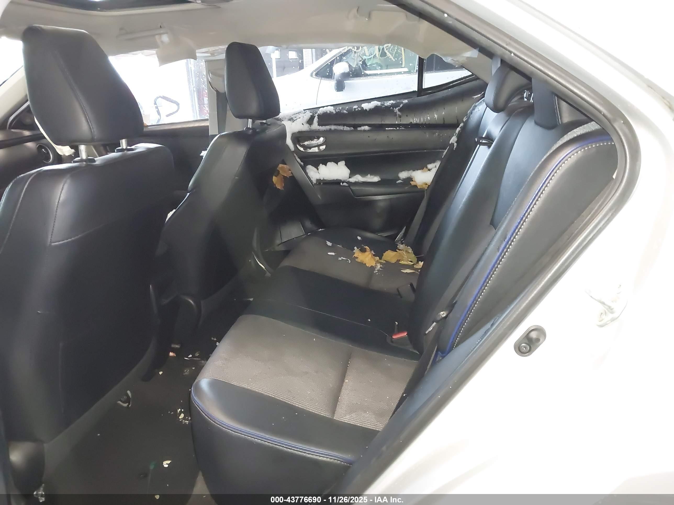 TOYOTA COROLLA image 8