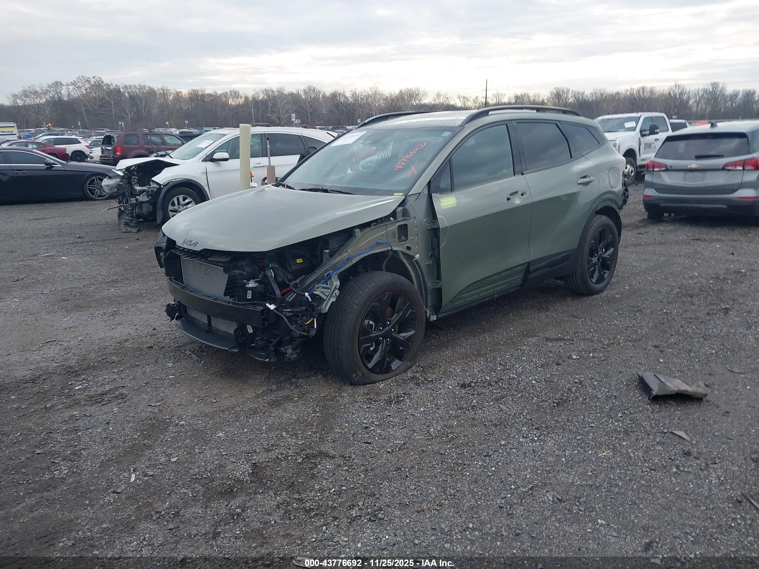 KIA SPORTAGE image 2