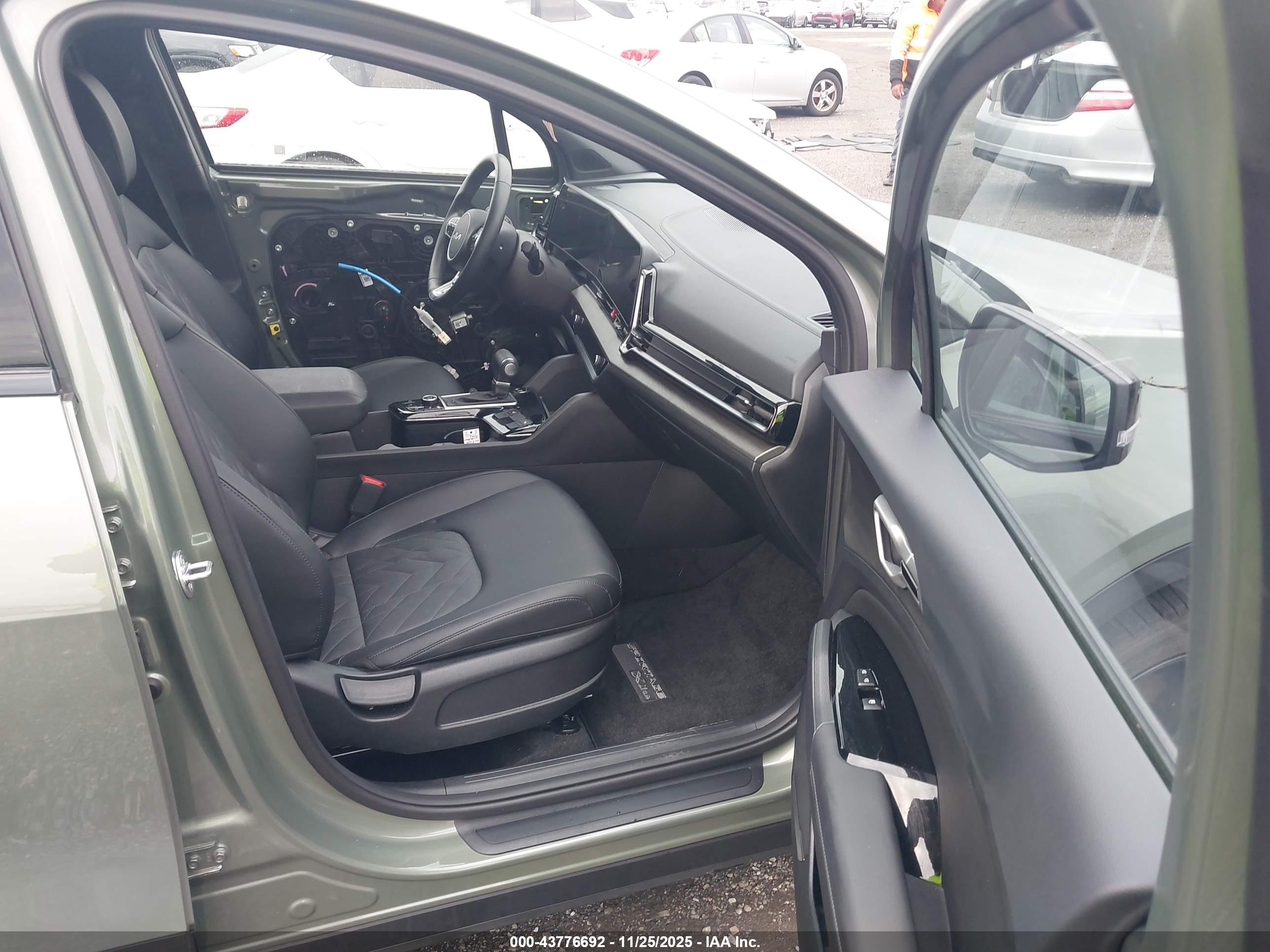 KIA SPORTAGE image 5