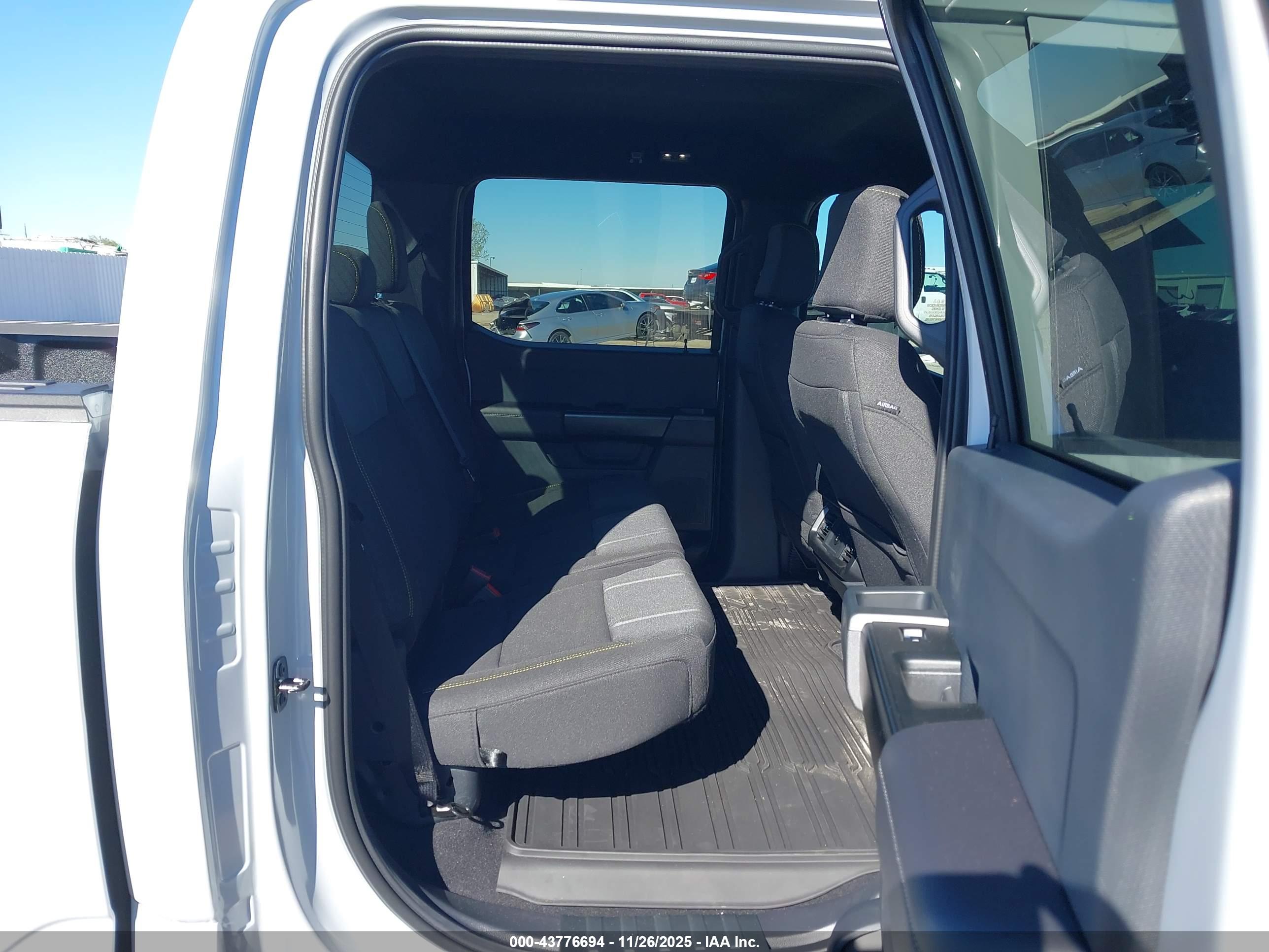 FORD F-150 image 8