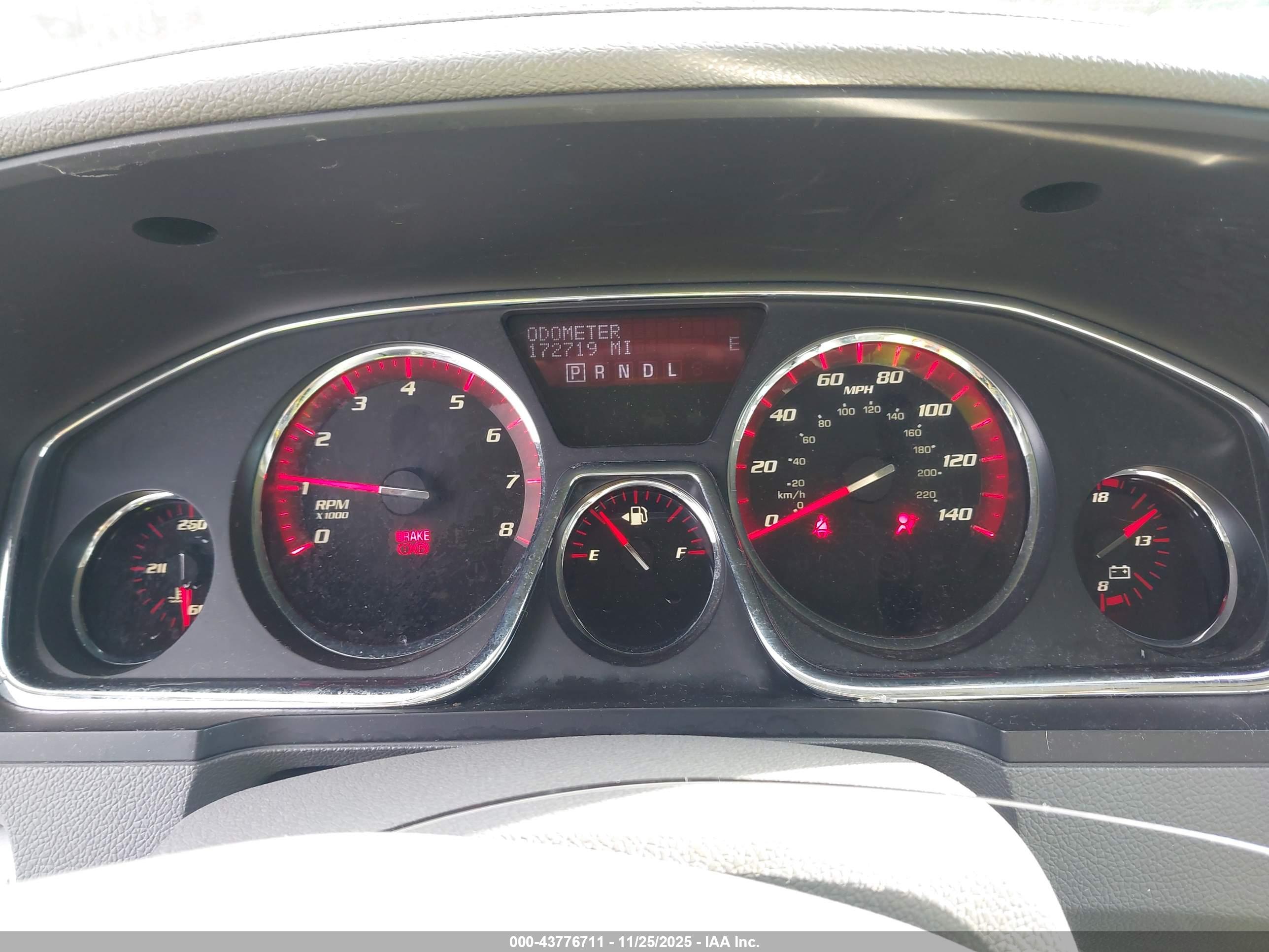 GMC ACADIA image 7