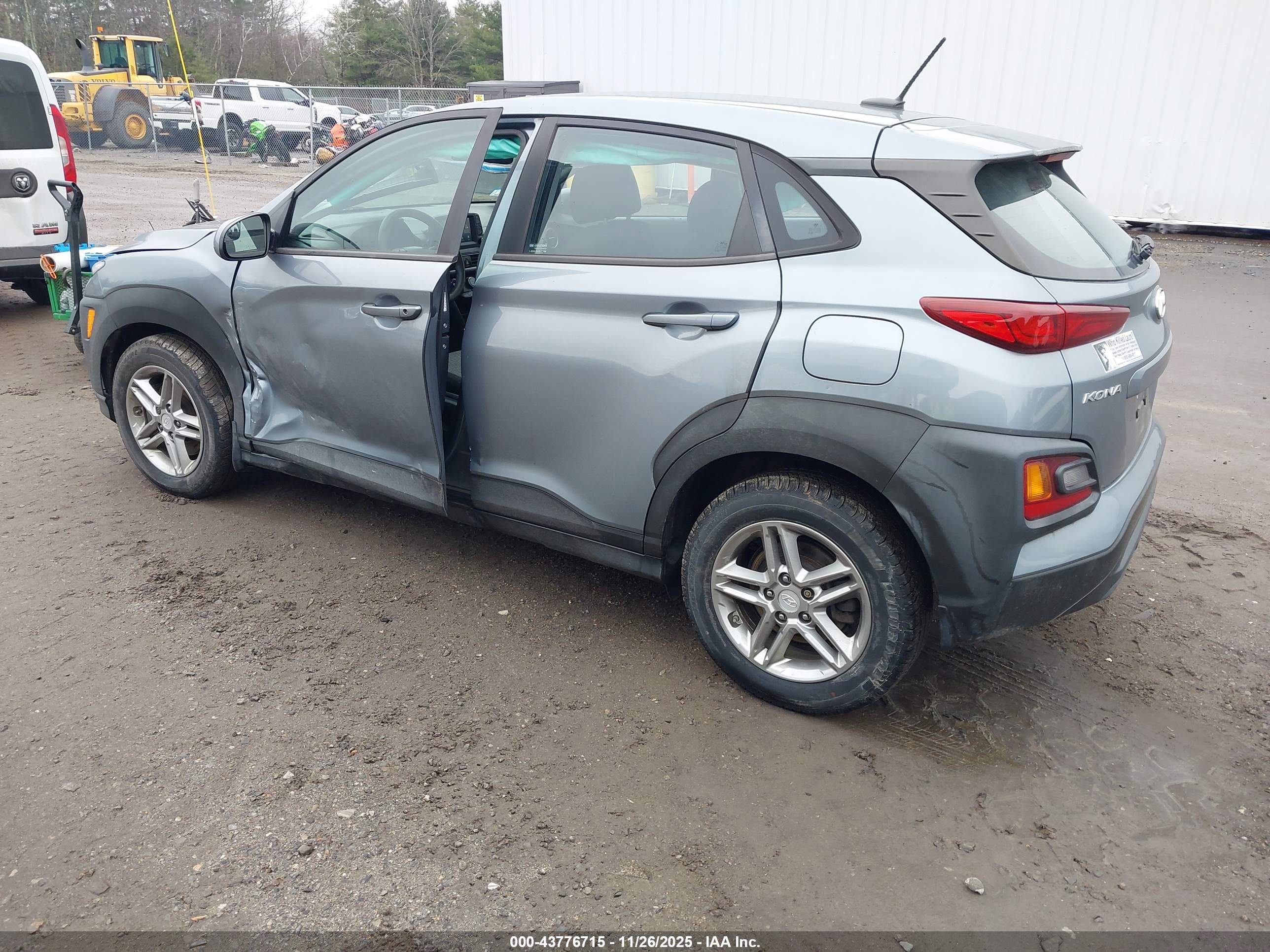 HYUNDAI KONA image 3
