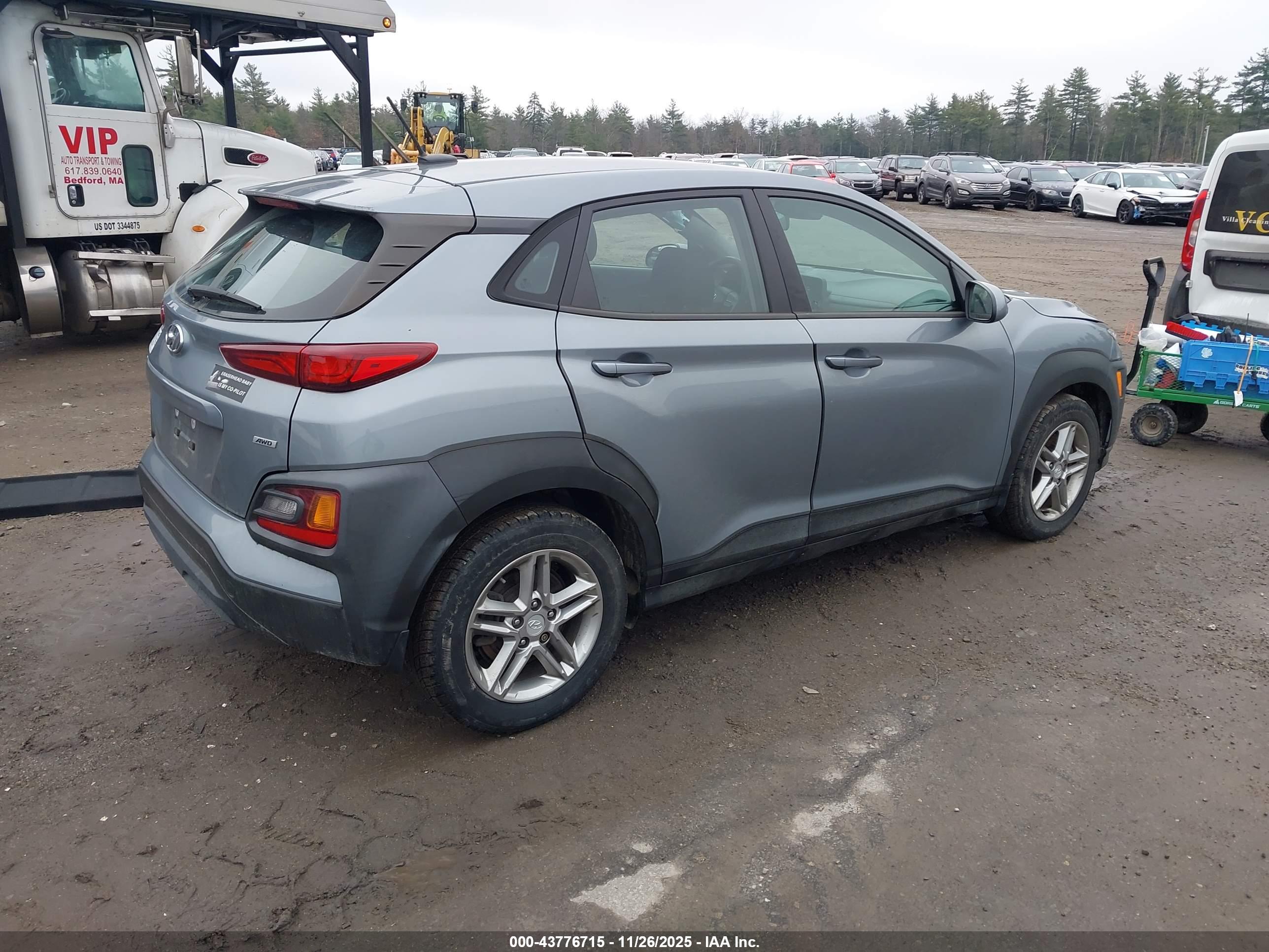 HYUNDAI KONA image 4