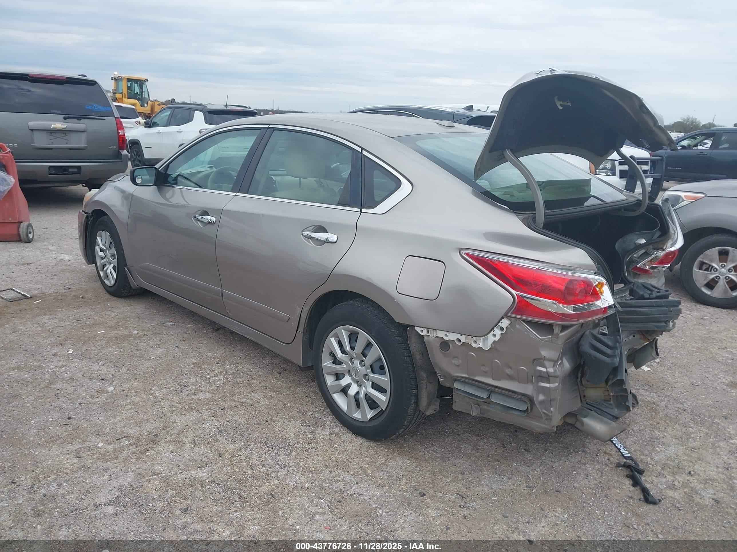 NISSAN ALTIMA image 3