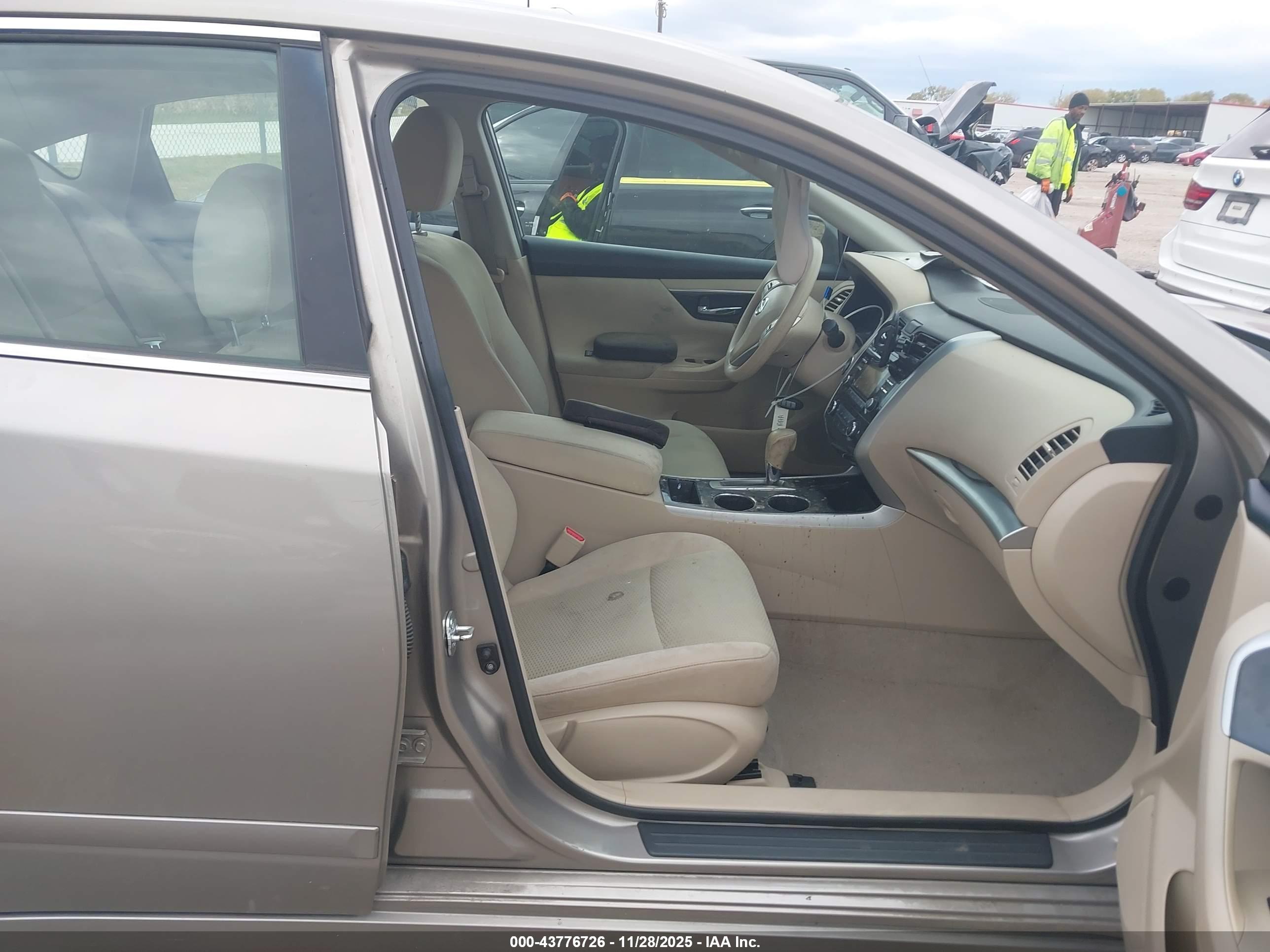 NISSAN ALTIMA image 5