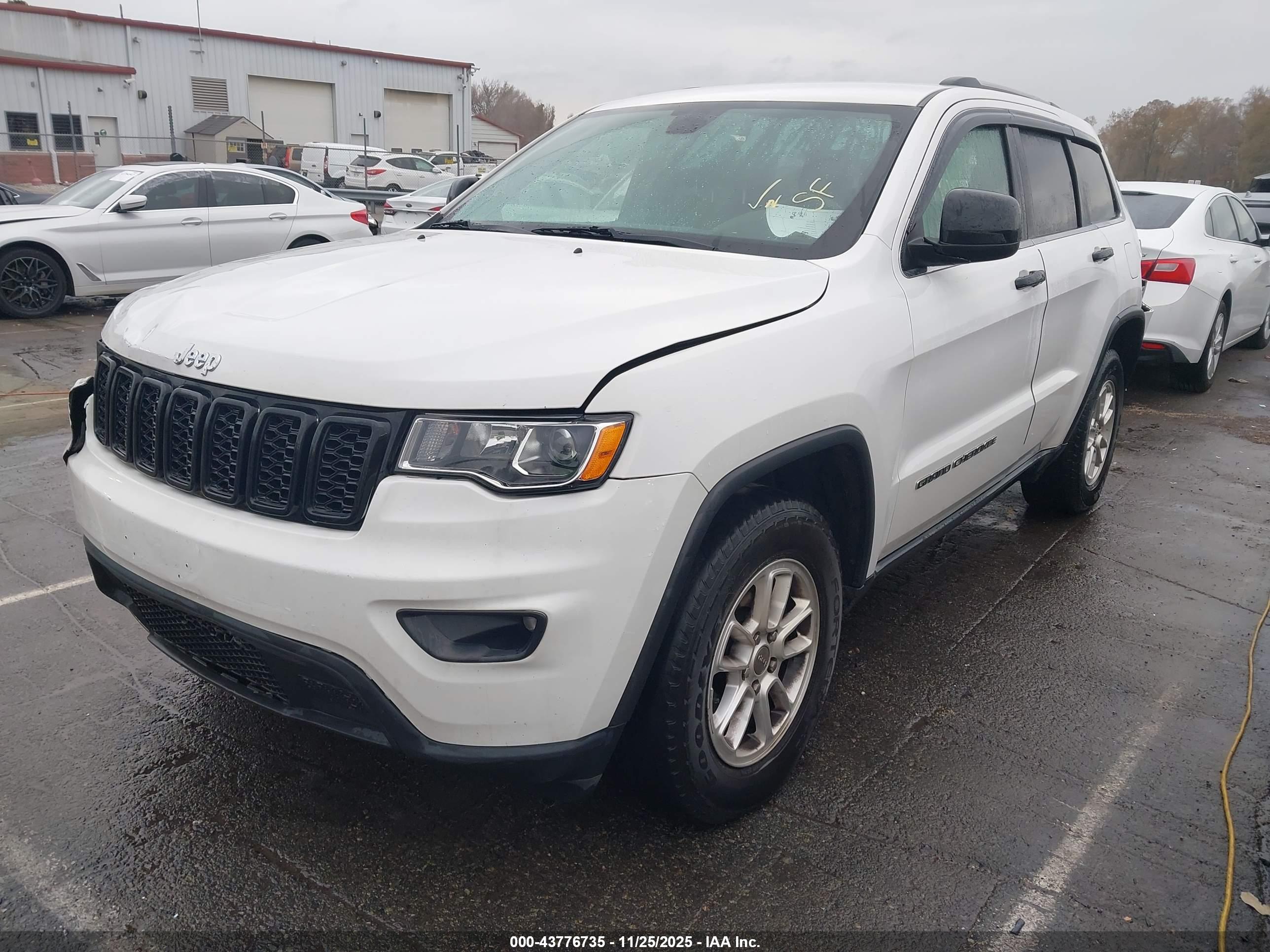 JEEP GRAND image 2