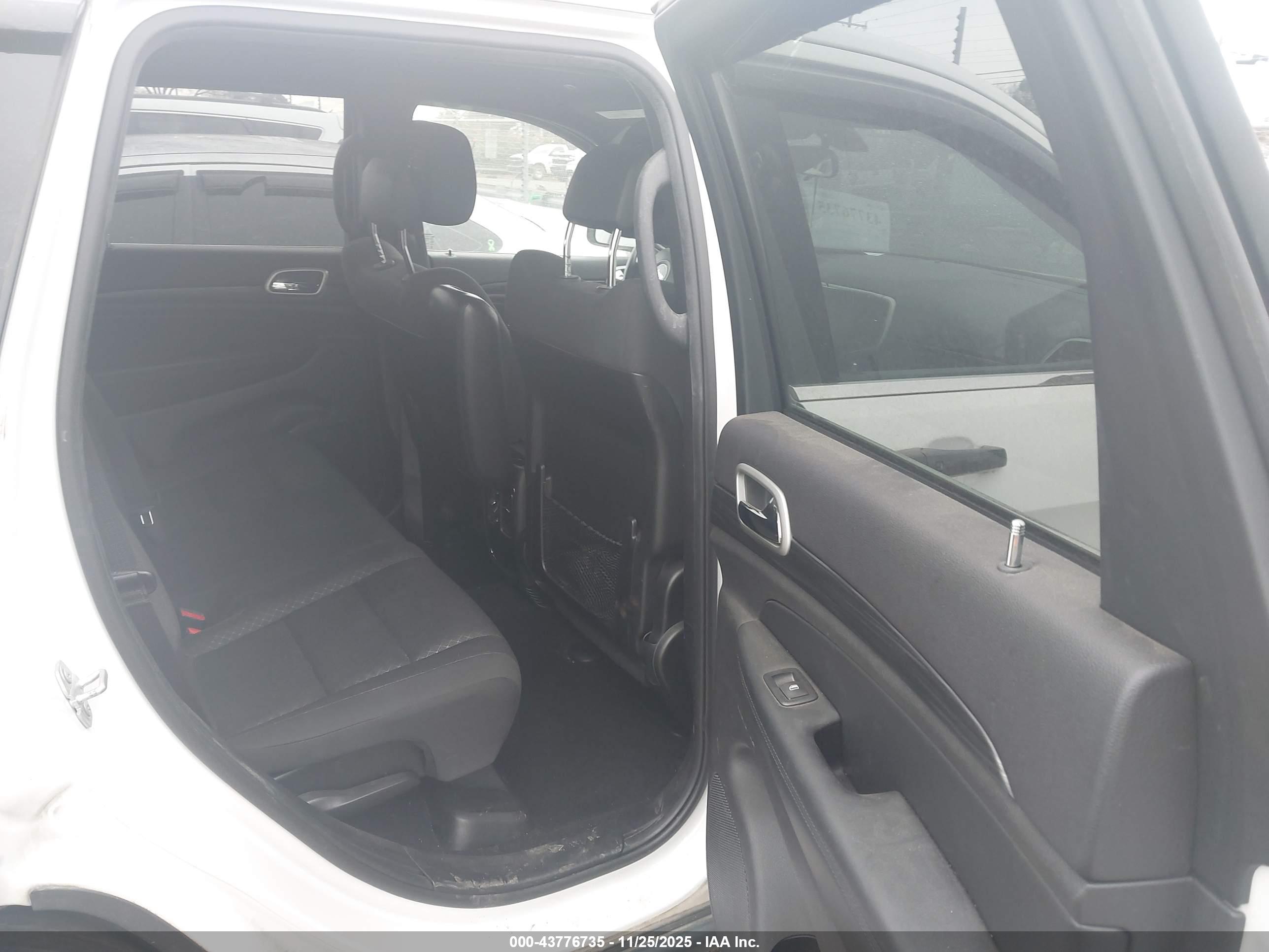 JEEP GRAND image 8