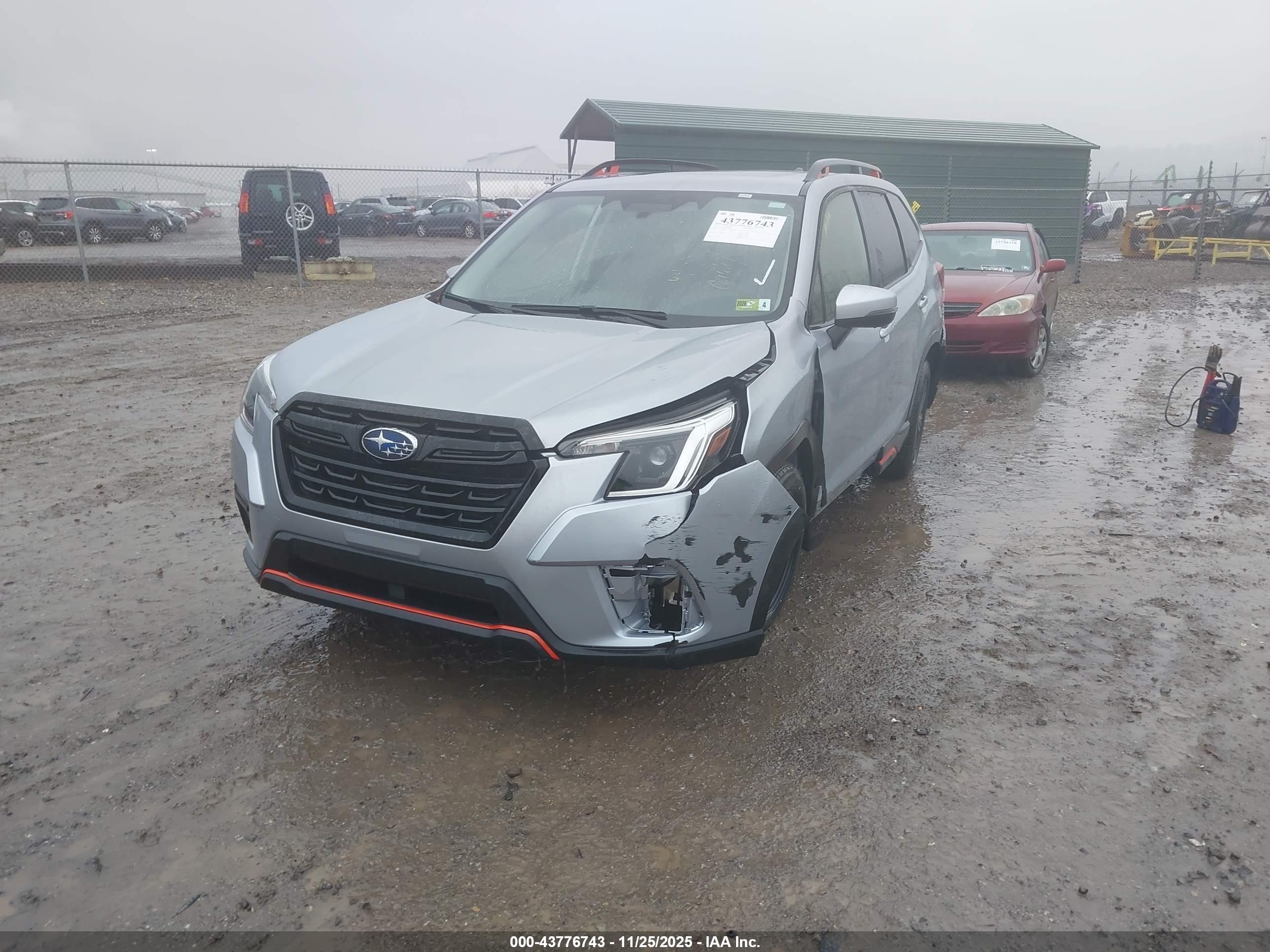 SUBARU FORESTER image 2