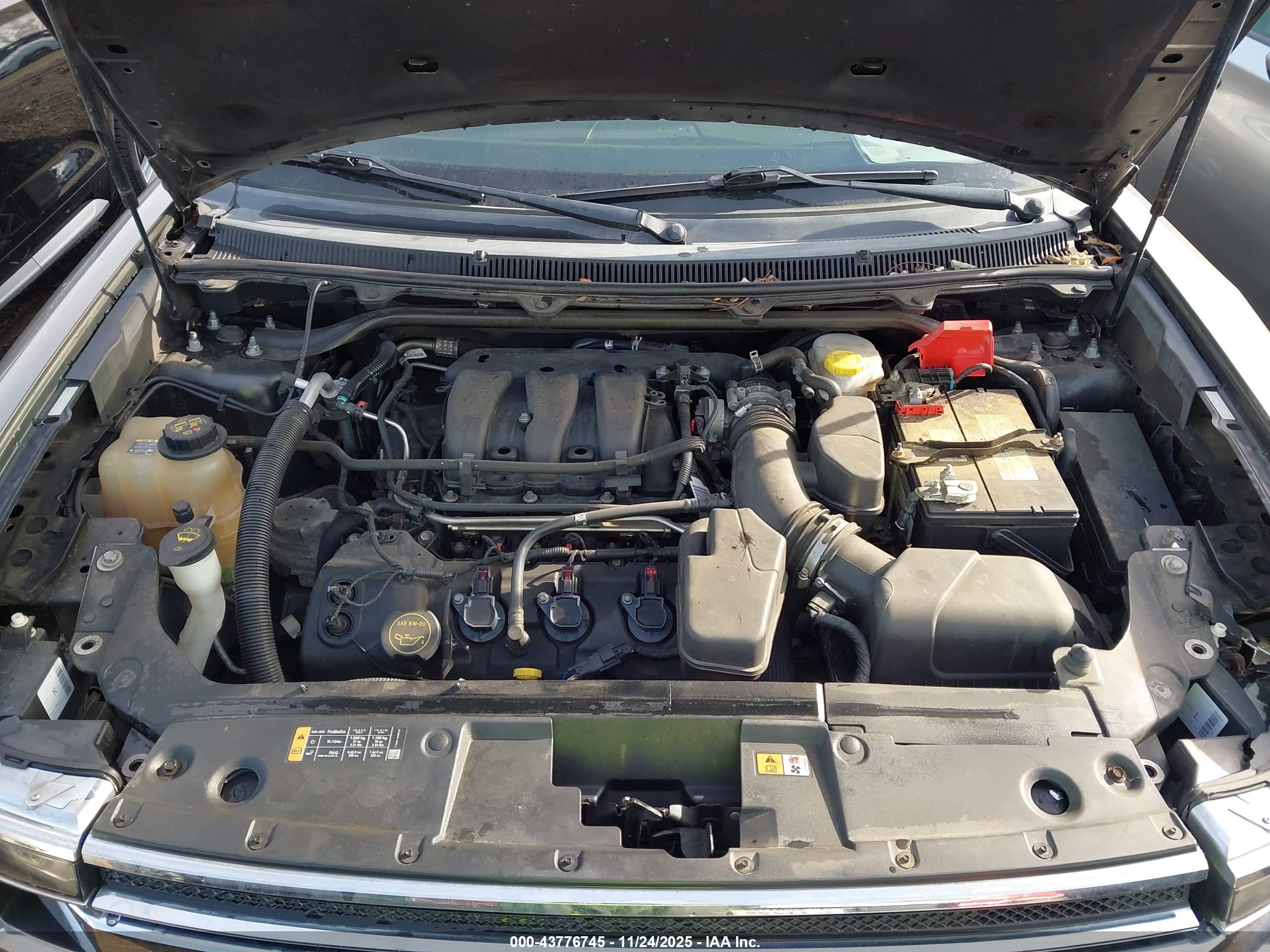 FORD FLEX image 10