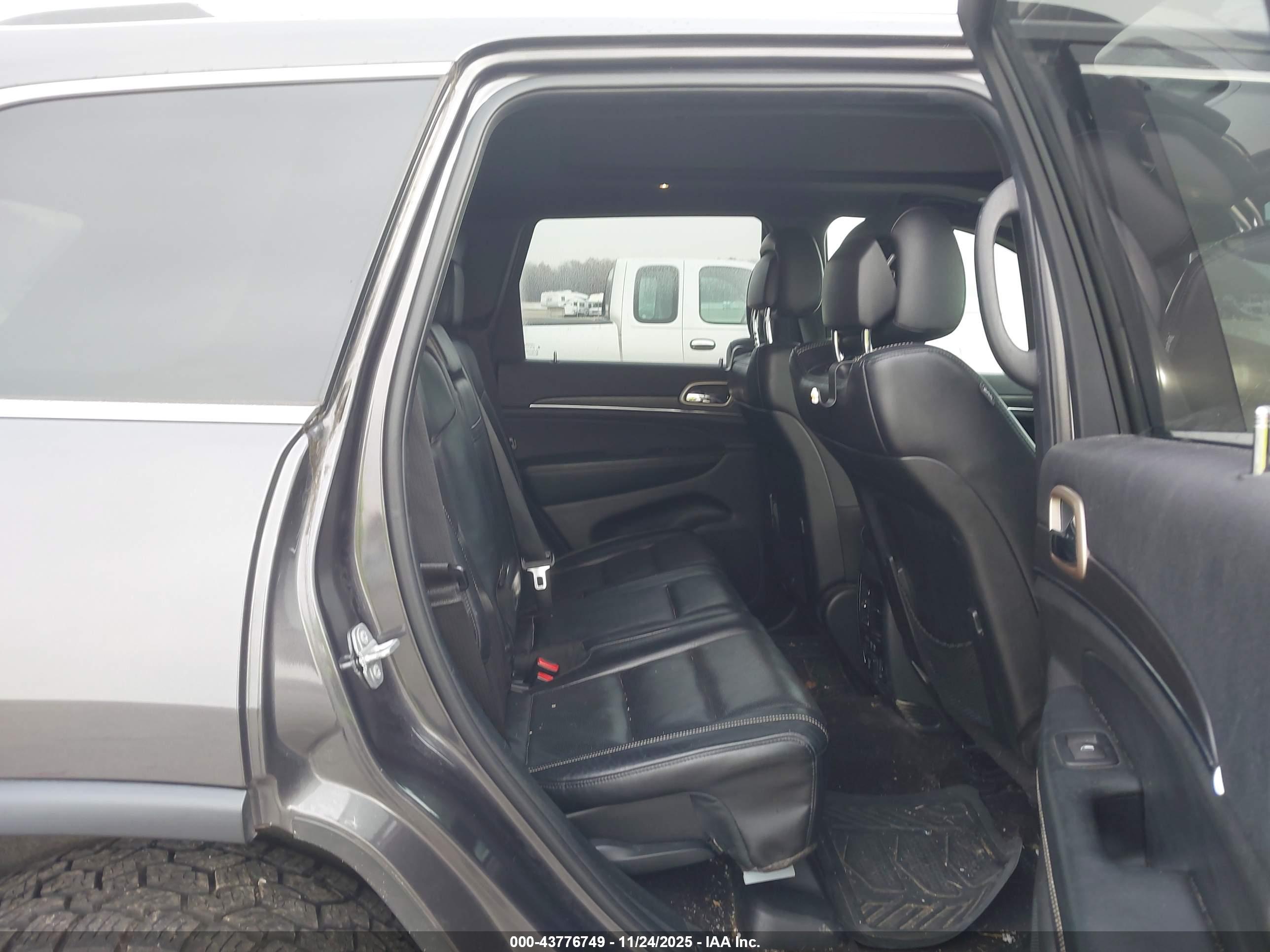 JEEP GRAND image 8