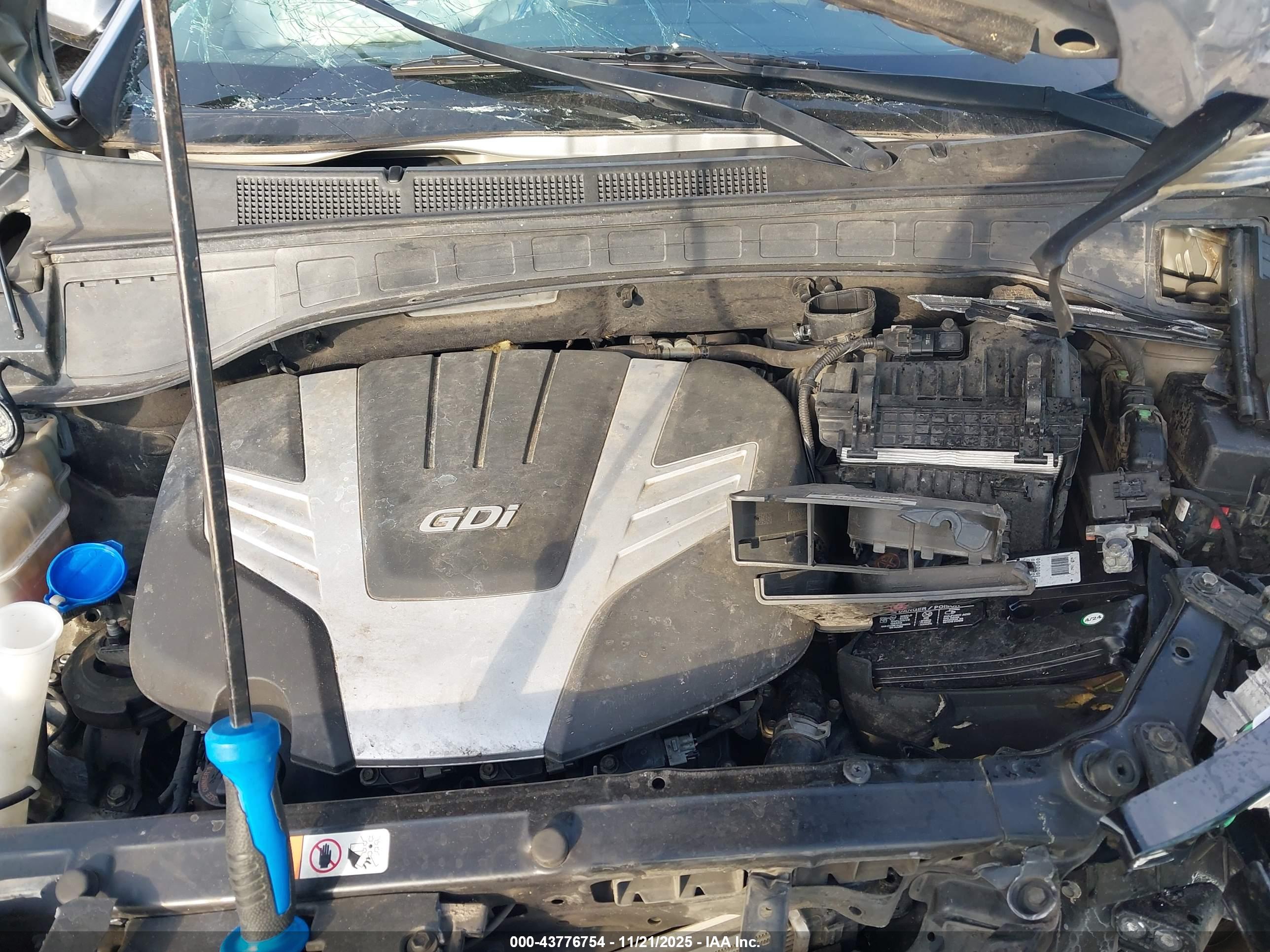 HYUNDAI SANTA image 10