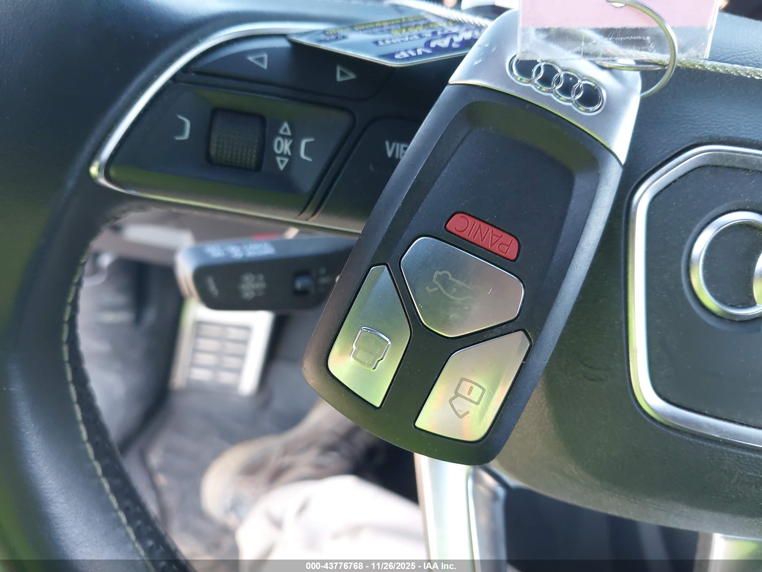 AUDI SQ5 image 11