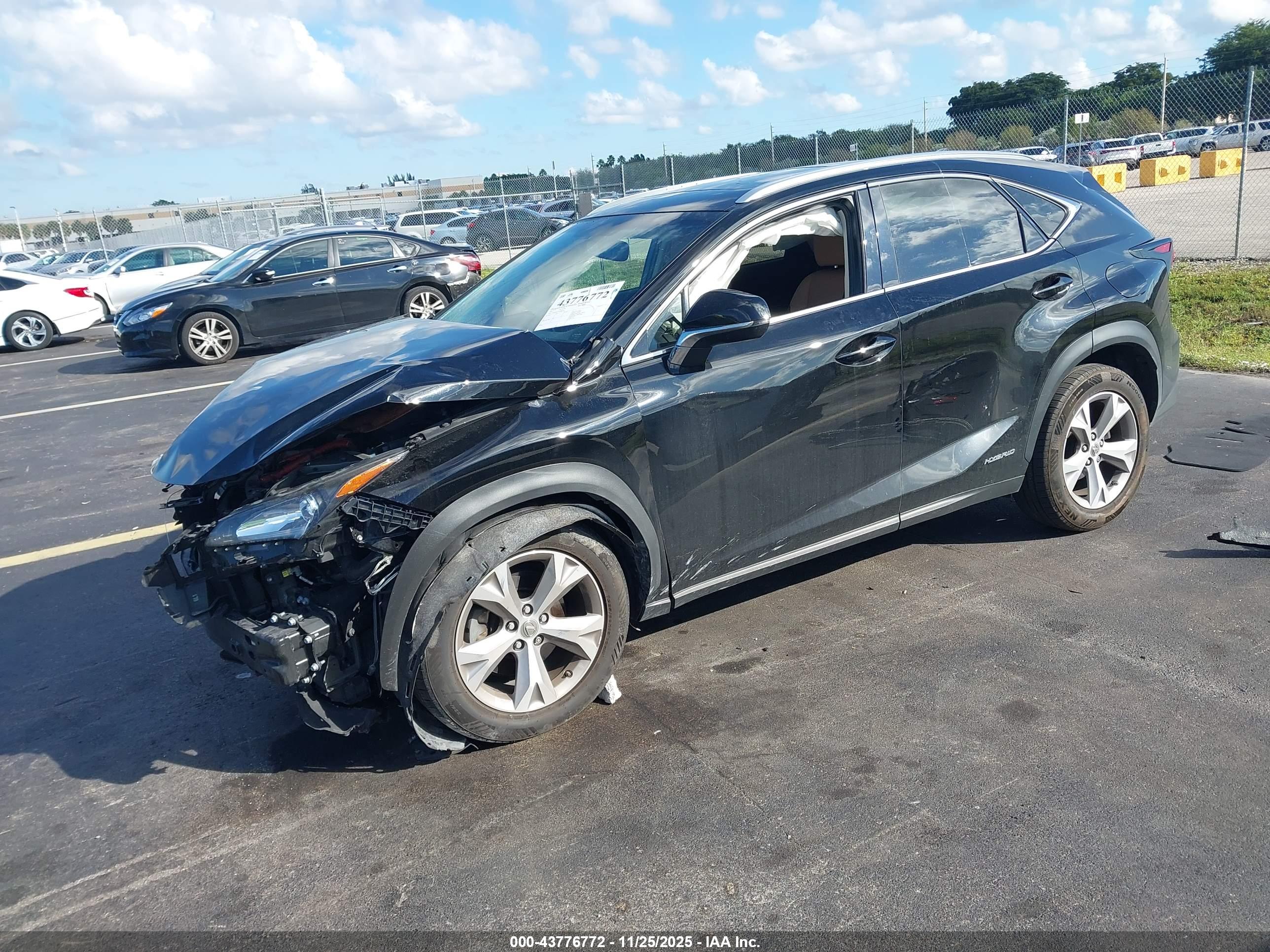 LEXUS NX image 2