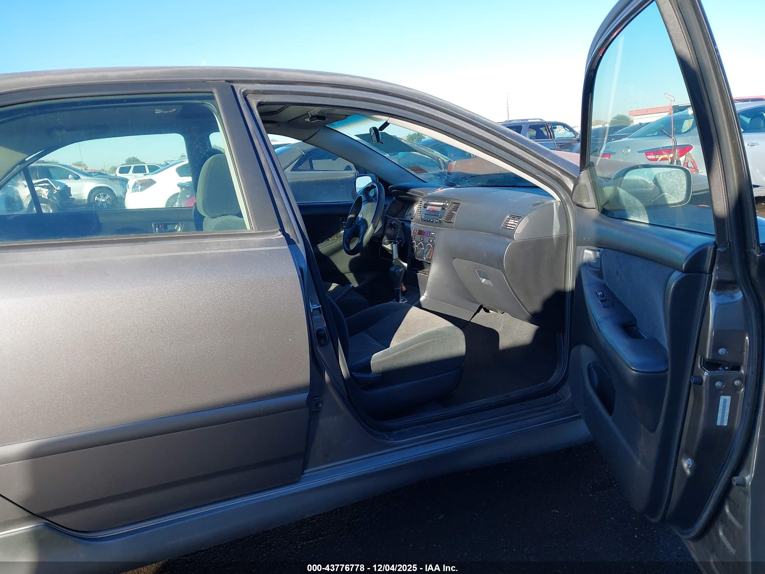 TOYOTA COROLLA image 5