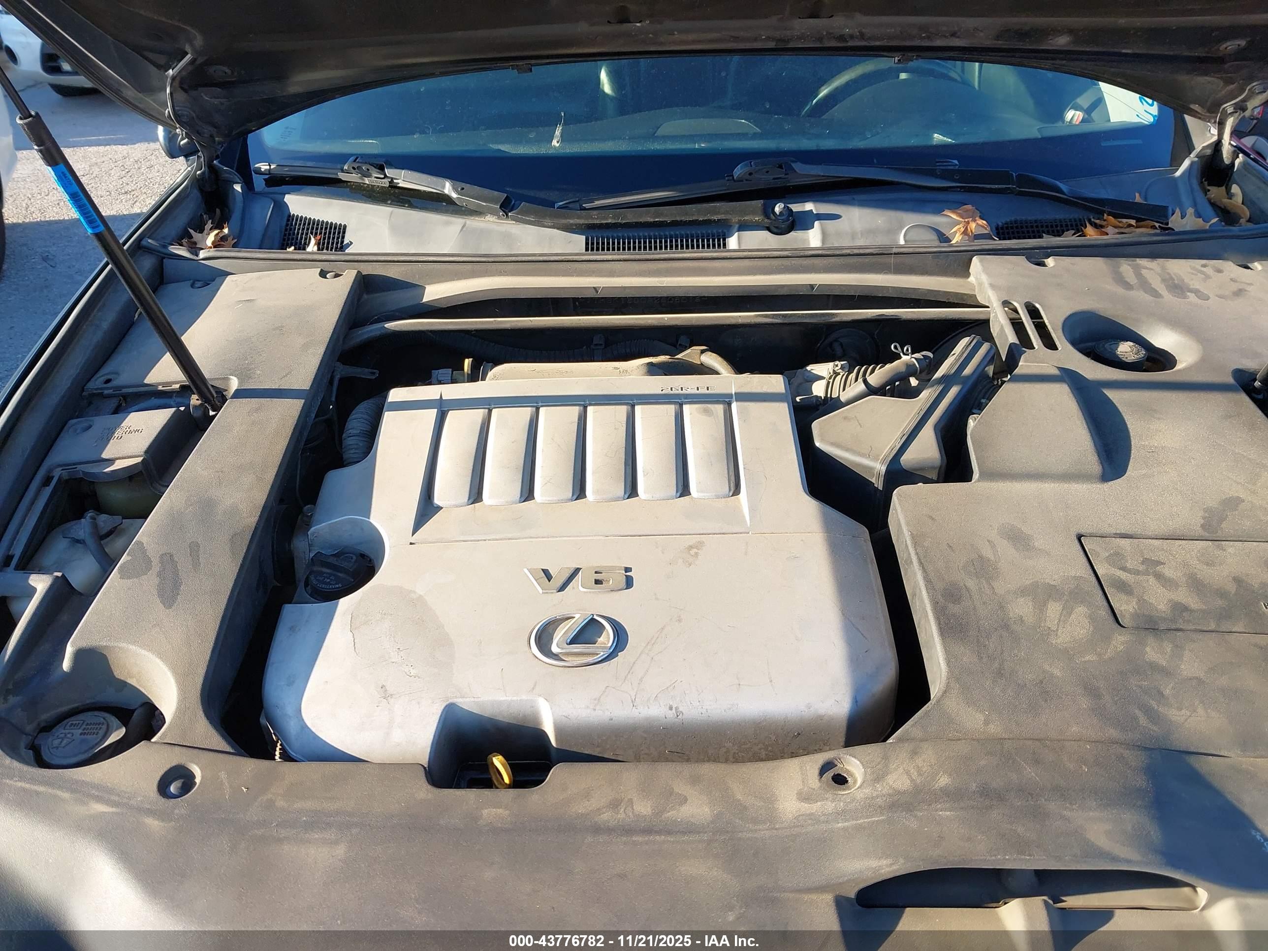 LEXUS ES image 10