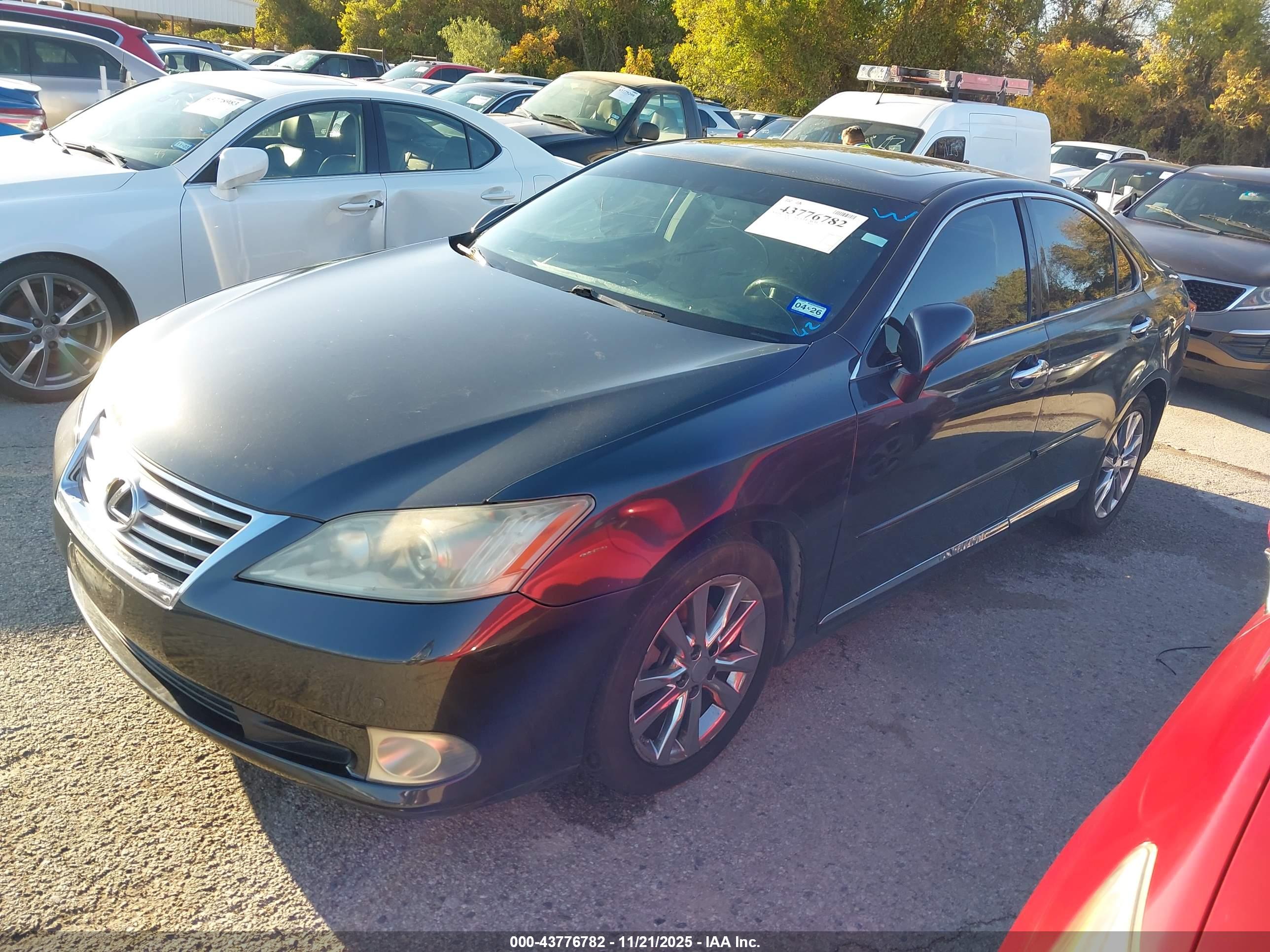 LEXUS ES image 2